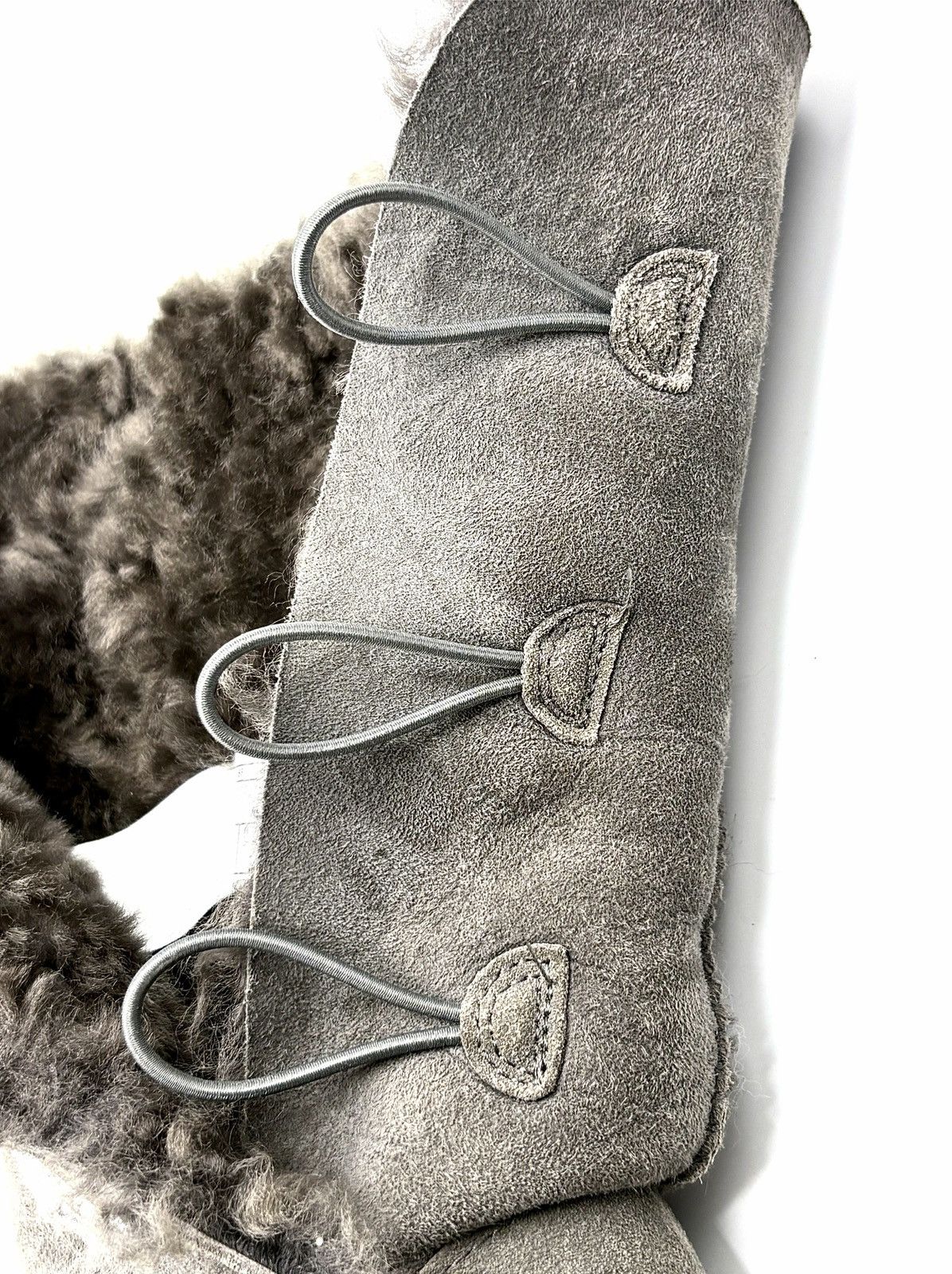 Ugg UGG Glam Bailey Button Sheepskin Suede Winter Boots Size US 5 / IT 35 - 11 Thumbnail