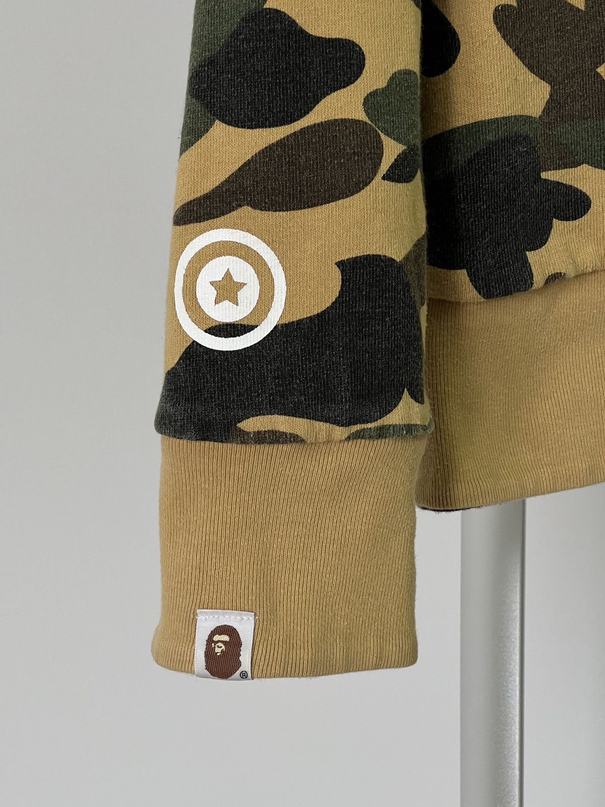 Bape Reversible camouflage with black Bape Shark print hoodie Size US S / EU 44-46 / 1 - 12 Thumbnail