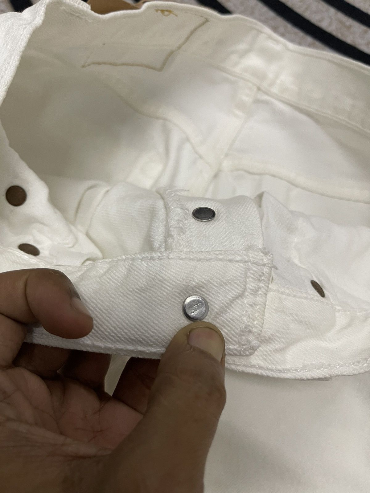 Levi's 90s LEVIS 302 WHITE DENIM JEANS RARE Size US 29 - 10 Thumbnail