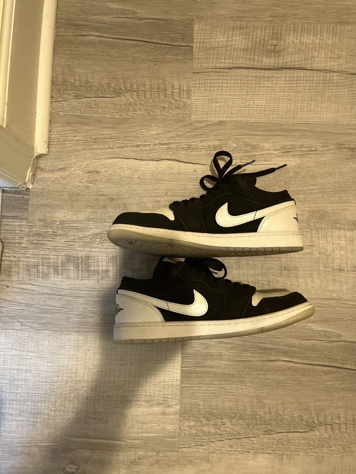 Jordan Brand Jordan 1 Low SE black and white Size US 10 / EU 43 - 2 Thumbnail
