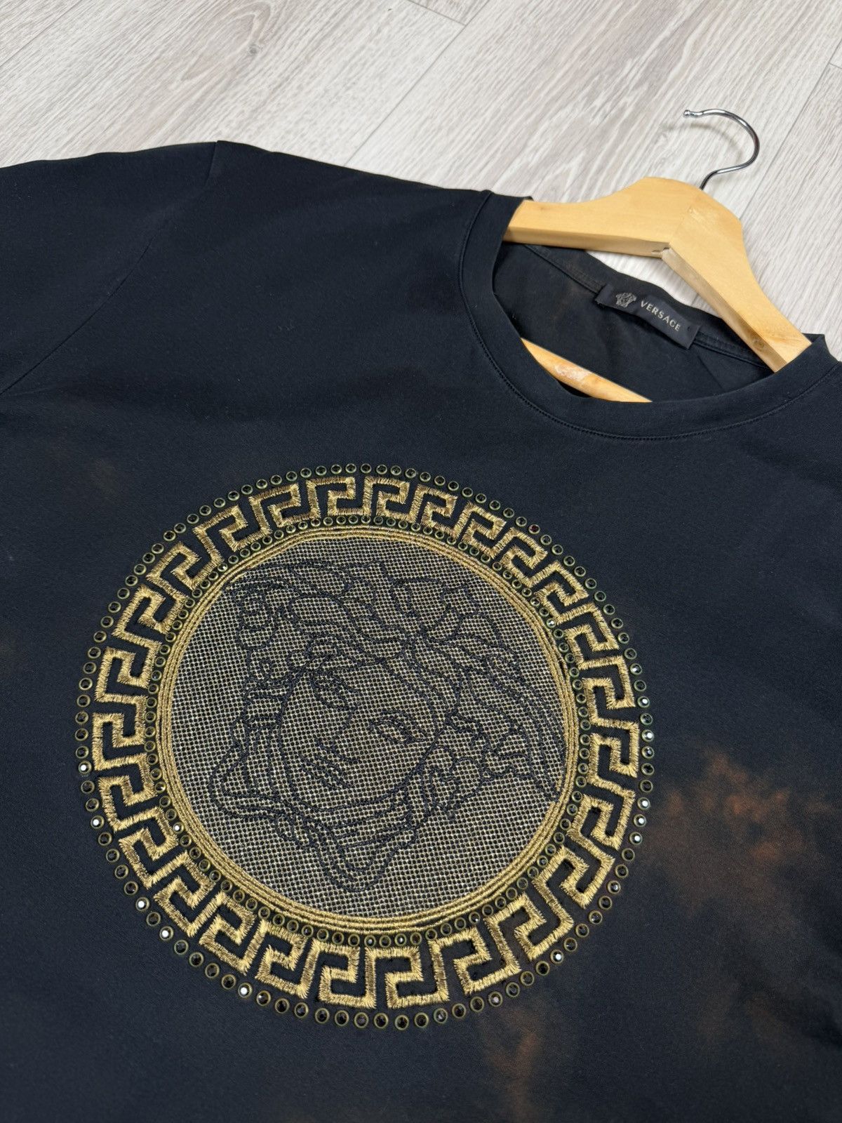 Versace Gianni Versace Distressed T Shirt Big Logo Medusa Size US L / EU 52-54 / 3 - 5 Thumbnail
