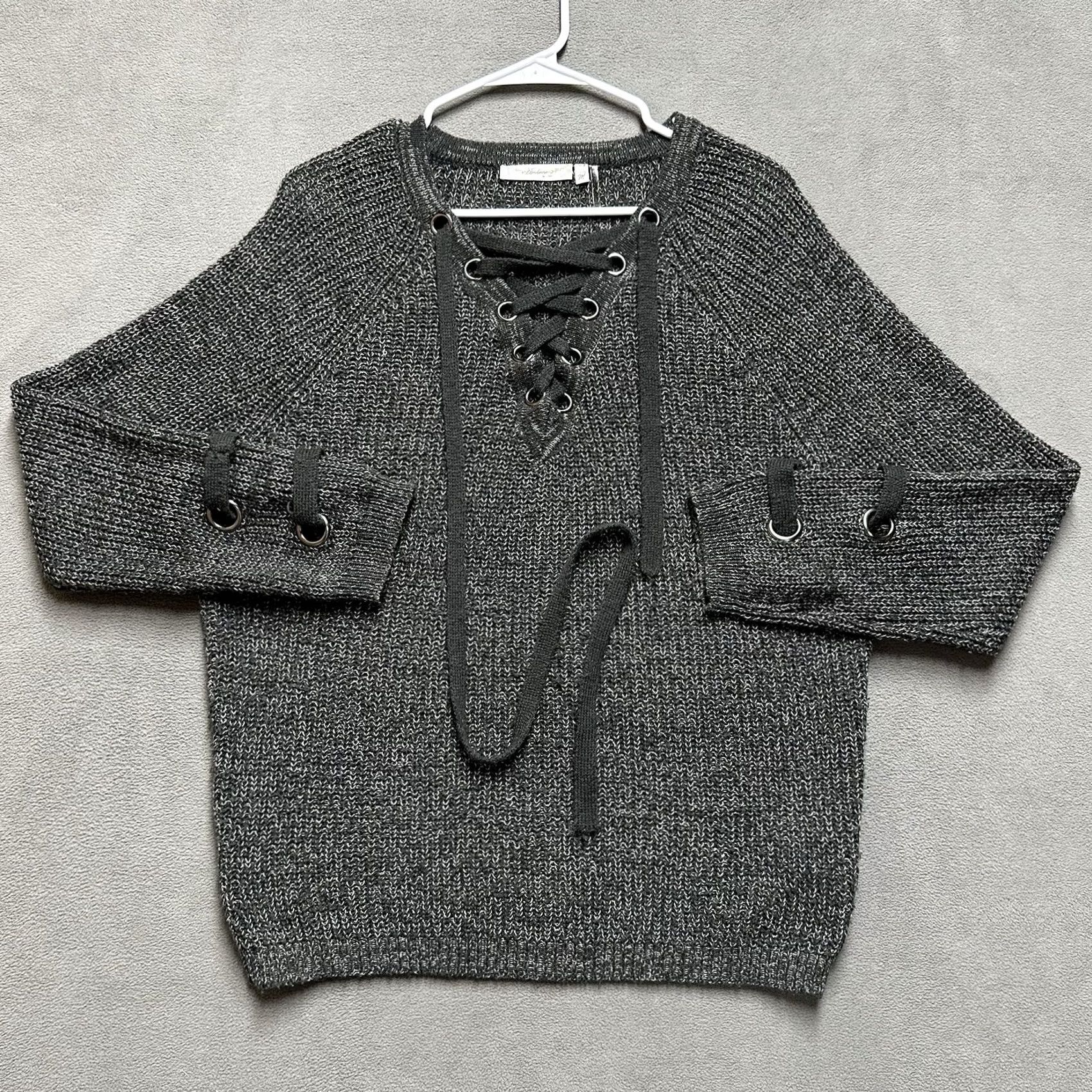 Vintage Andree by Unit Sweater Medium Gray/Black Knit Lace V-Neck Relaxed EUC Womens Size M / US 6-8 / IT 42-44 - 2 Thumbnail