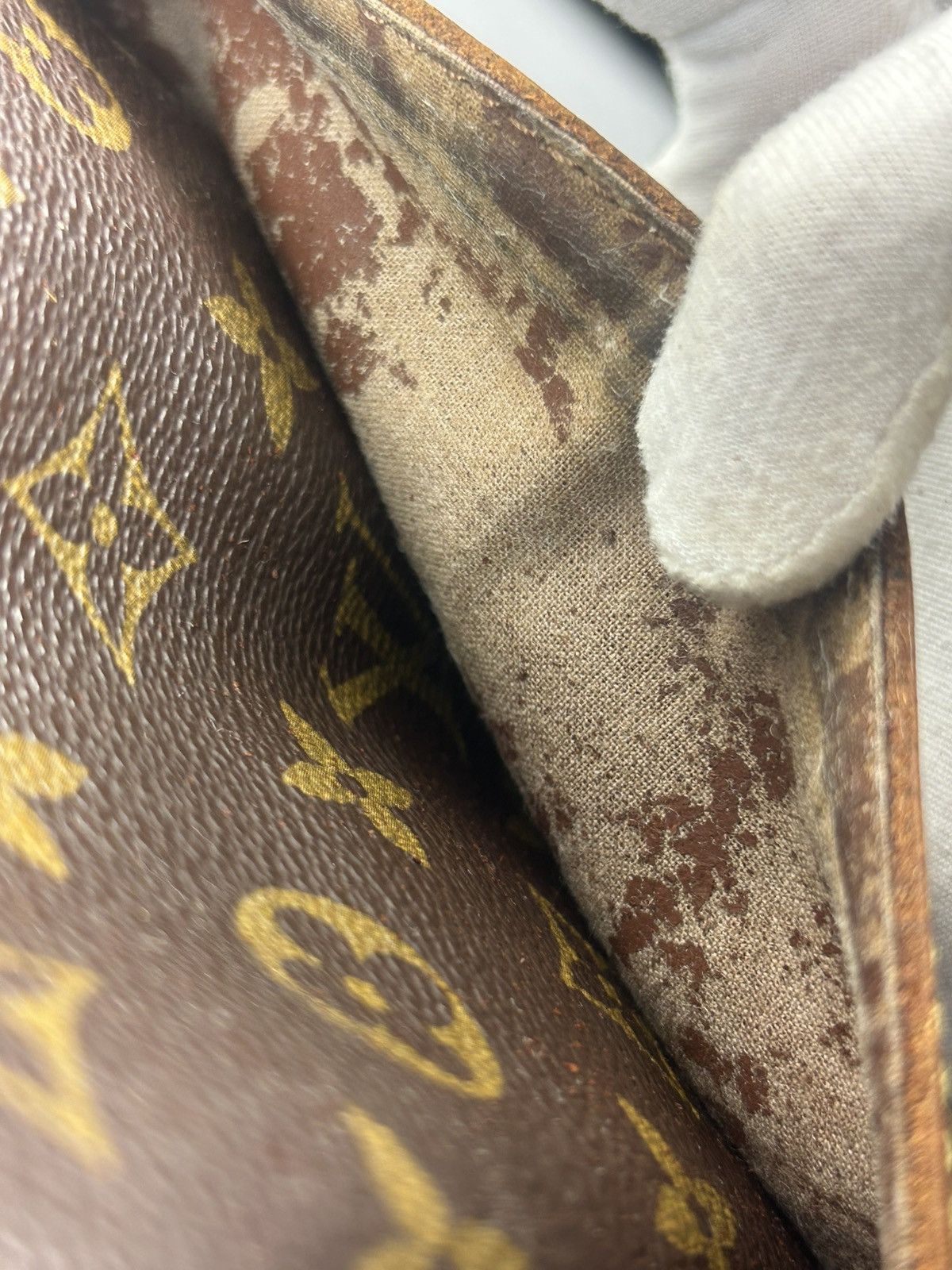 Louis Vuitton Louis Vuitton Monogram Crossbody Bag Size ONE SIZE - 5 Thumbnail