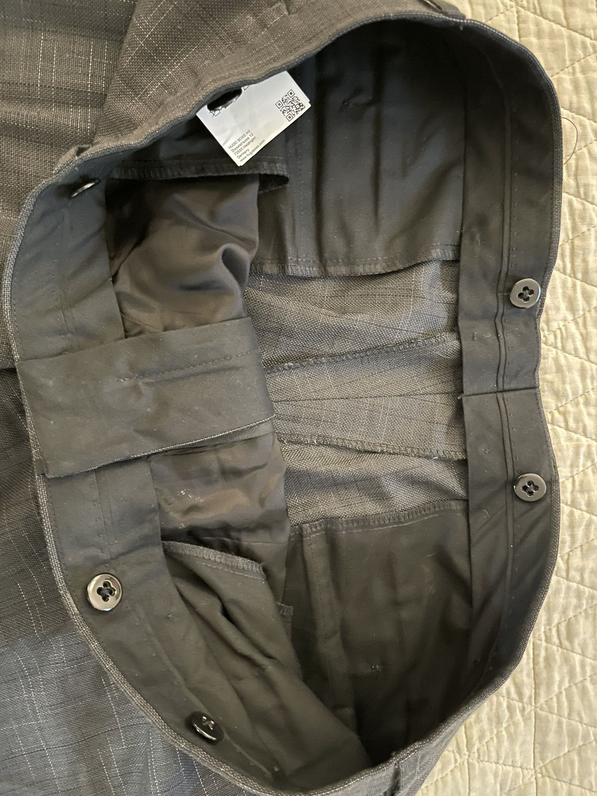 Hugo Boss Huge3/Genius2 Wool and Silk Finely Textured Fleck Suit Size 46R - 14 Thumbnail