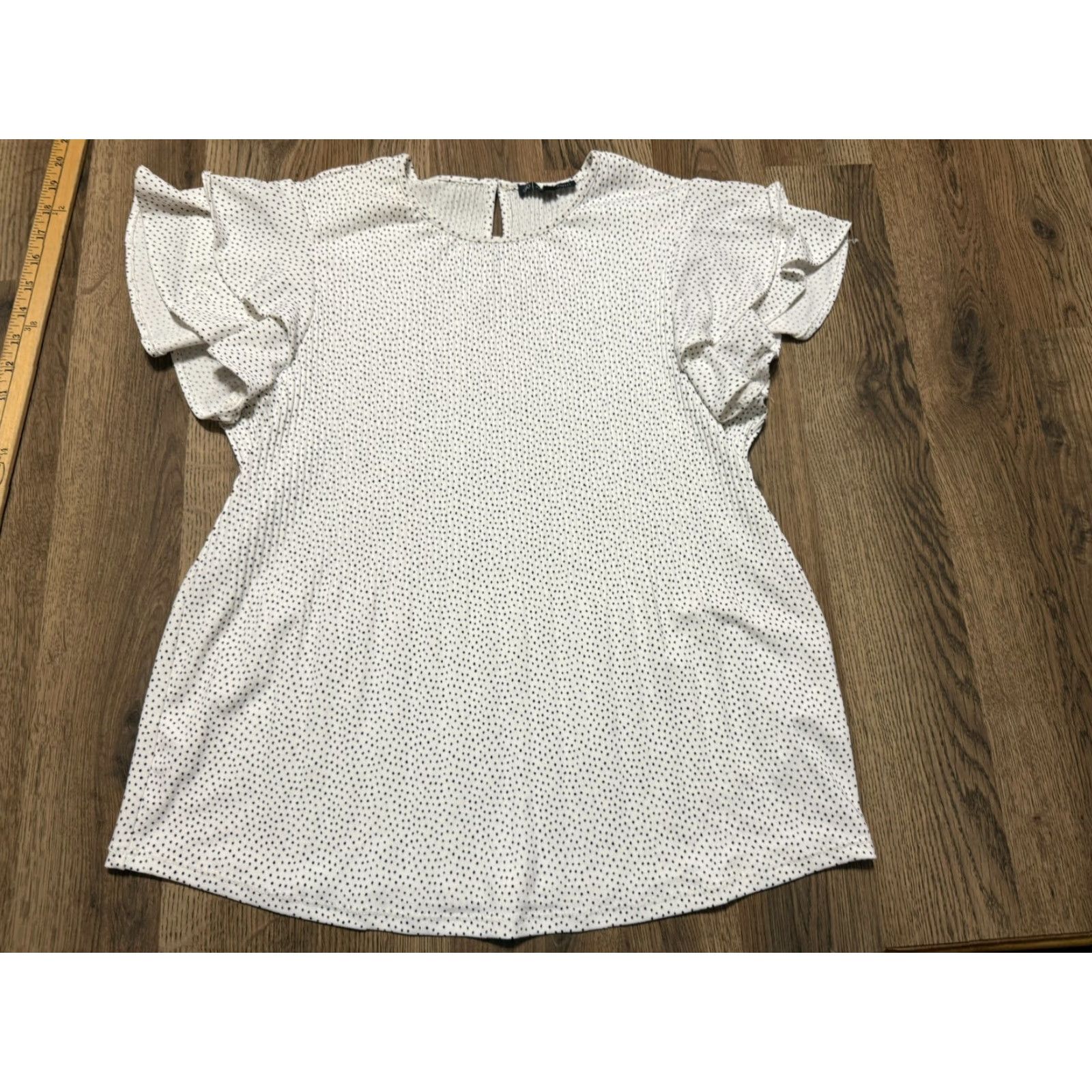 Vintage Adrianna Papell Blouse Shirt Women’s Small White Black Polka Dots Short Sleeve Flutter Sleeve Casual Modern Lightweight Size S / US 4 / IT 40 - 2 Thumbnail