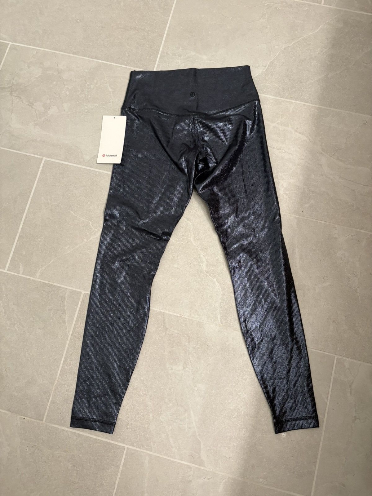 Lululemon Lululemon Align Rib HR 28’’ Radiate Foil Black Night Size 8 Size 30" / US 8 / IT 44 - 5 Thumbnail