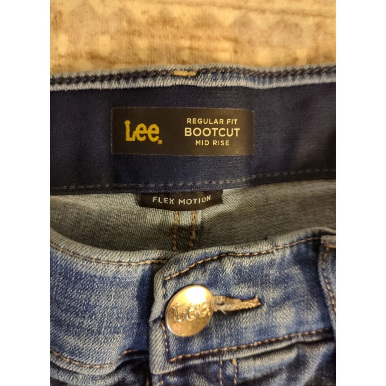 Lee Lee Bootcut Jeans Women Size 14 Short Mid Rise Blue Denim 5-Pocket Regular Belt Loops Zipper Button Size 36" / US 14 / IT 50 - 2 Thumbnail