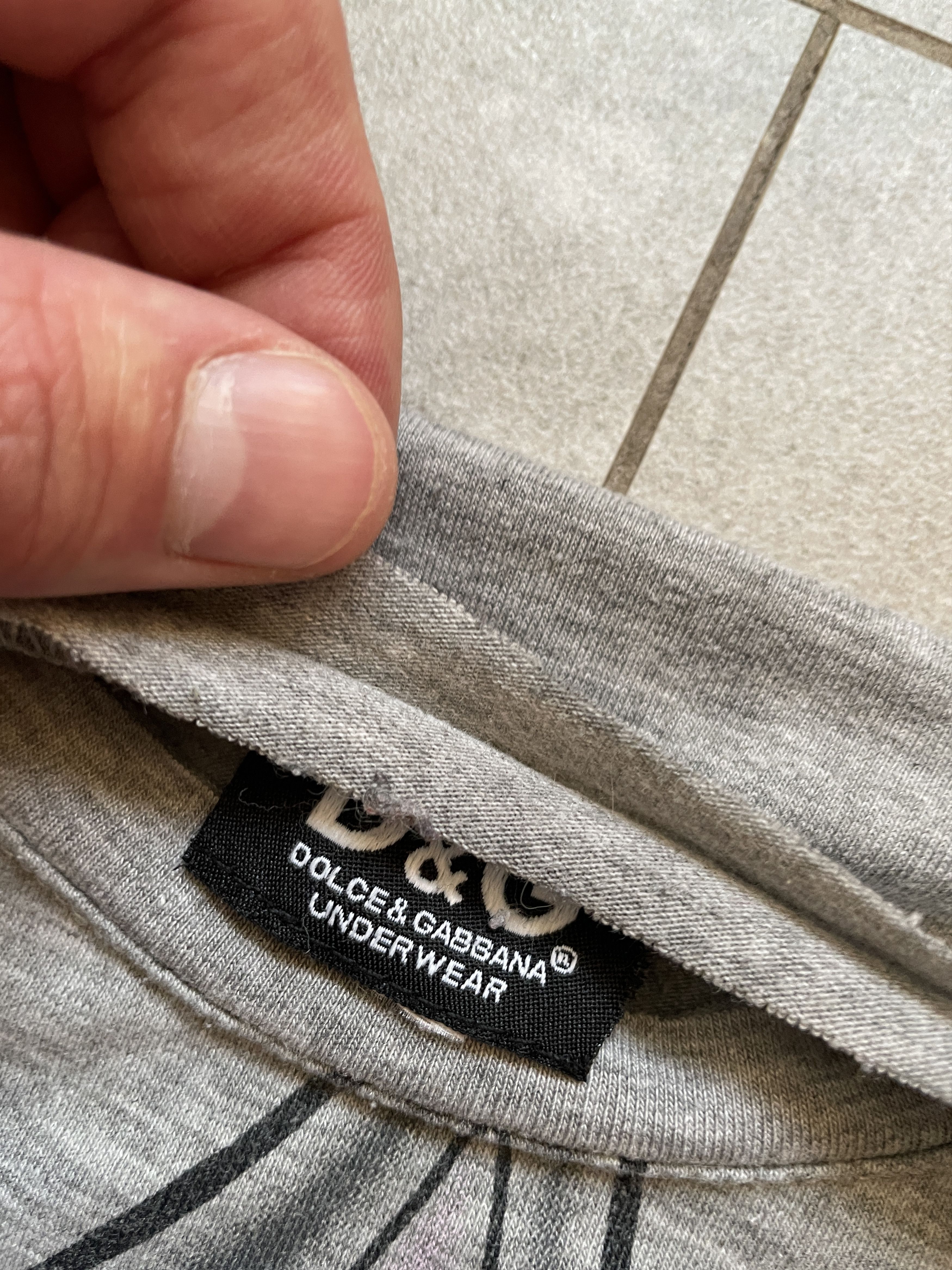 Dolce & Gabbana DOLCE AND GABBANA D&G GREY LOONEY TUNES LOLA BUGS CROP TEE Size S / US 4 / IT 40 - 5 Thumbnail