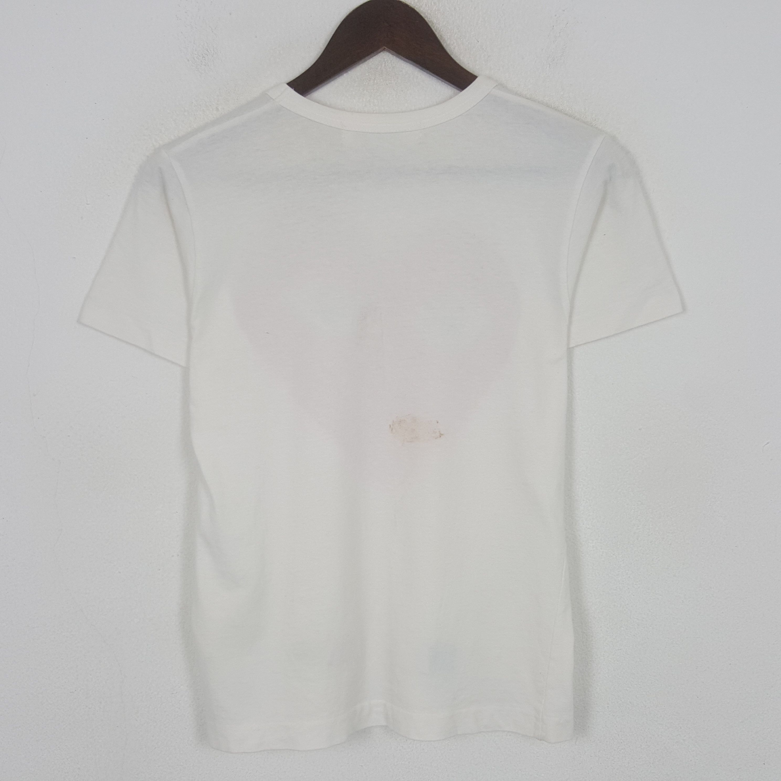 Comme des Garcons PLAY Vintage Play Comme des Garcons Big Red Logo tshirt Size XS / US 0-2 / IT 36-38 - 3 Thumbnail