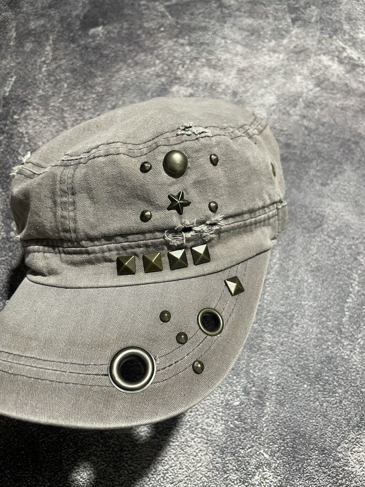 If Six Was Nine y2k Studed Cadethat Distresed Punk Style Size ONE SIZE - 2 Thumbnail