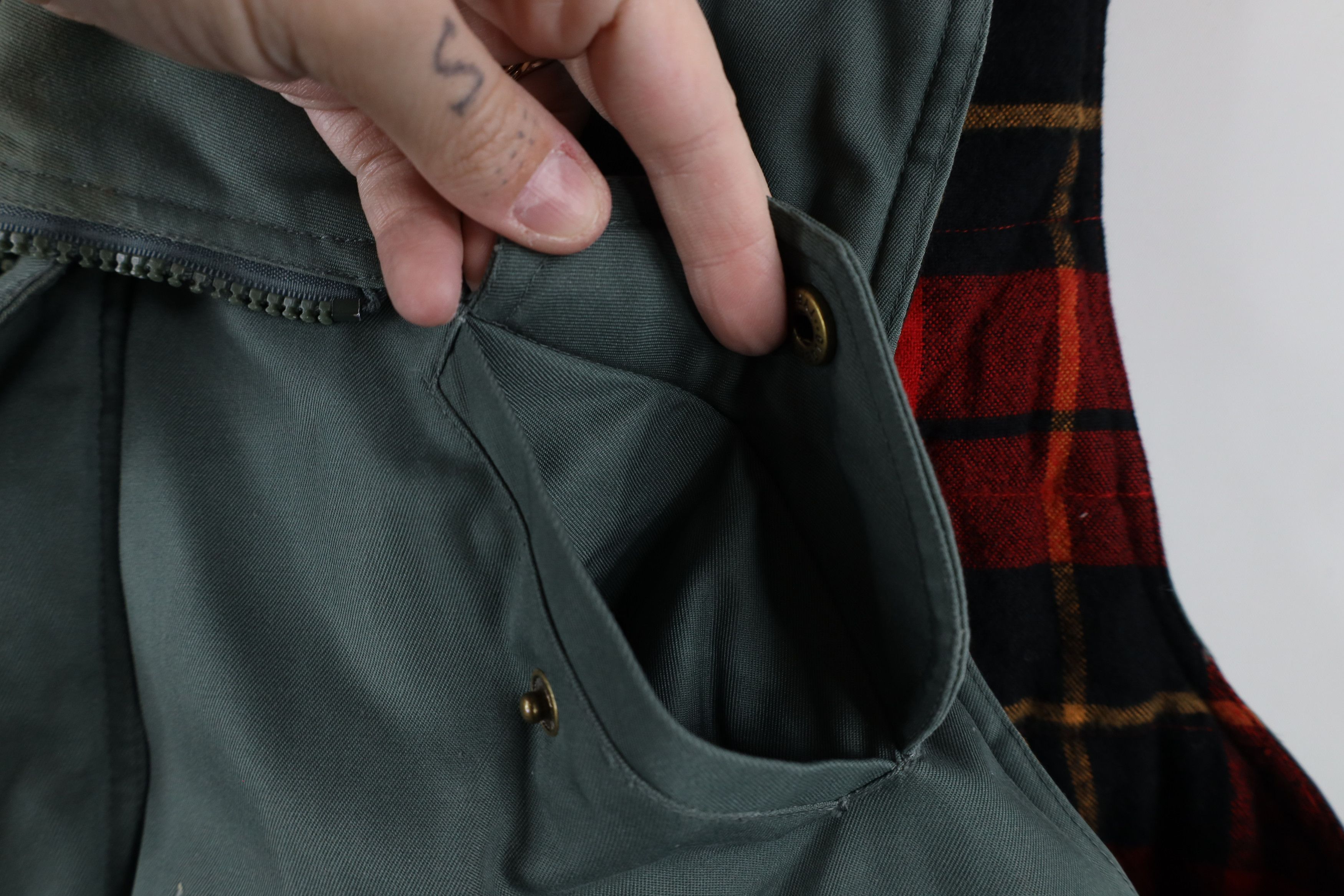 Vintage Vintage 90s Streetwear Lined Full Zip Puffer Vest Jacket Size US M / EU 48-50 / 2 - 9 Thumbnail