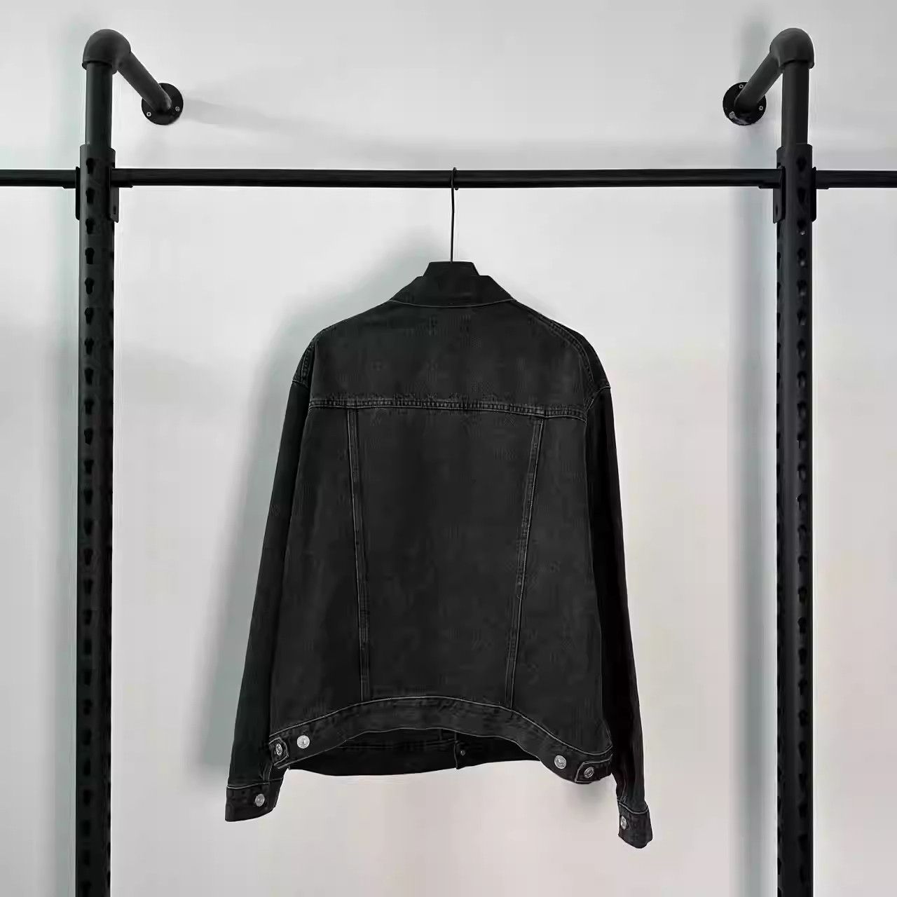 Balenciaga Balenciaga SS20 Red Letter logo Embroidered Denim Jacket Size US S / EU 44-46 / 1 - 2 Thumbnail