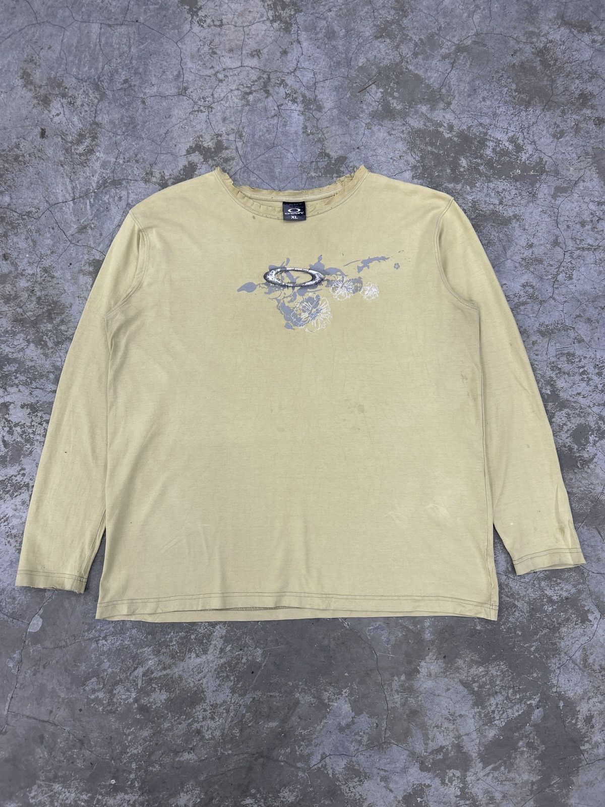 Oakley Oakley 2000 Distress Center Logo Longsleeve Tee Size US XL / EU 56 / 4 - 2 Thumbnail