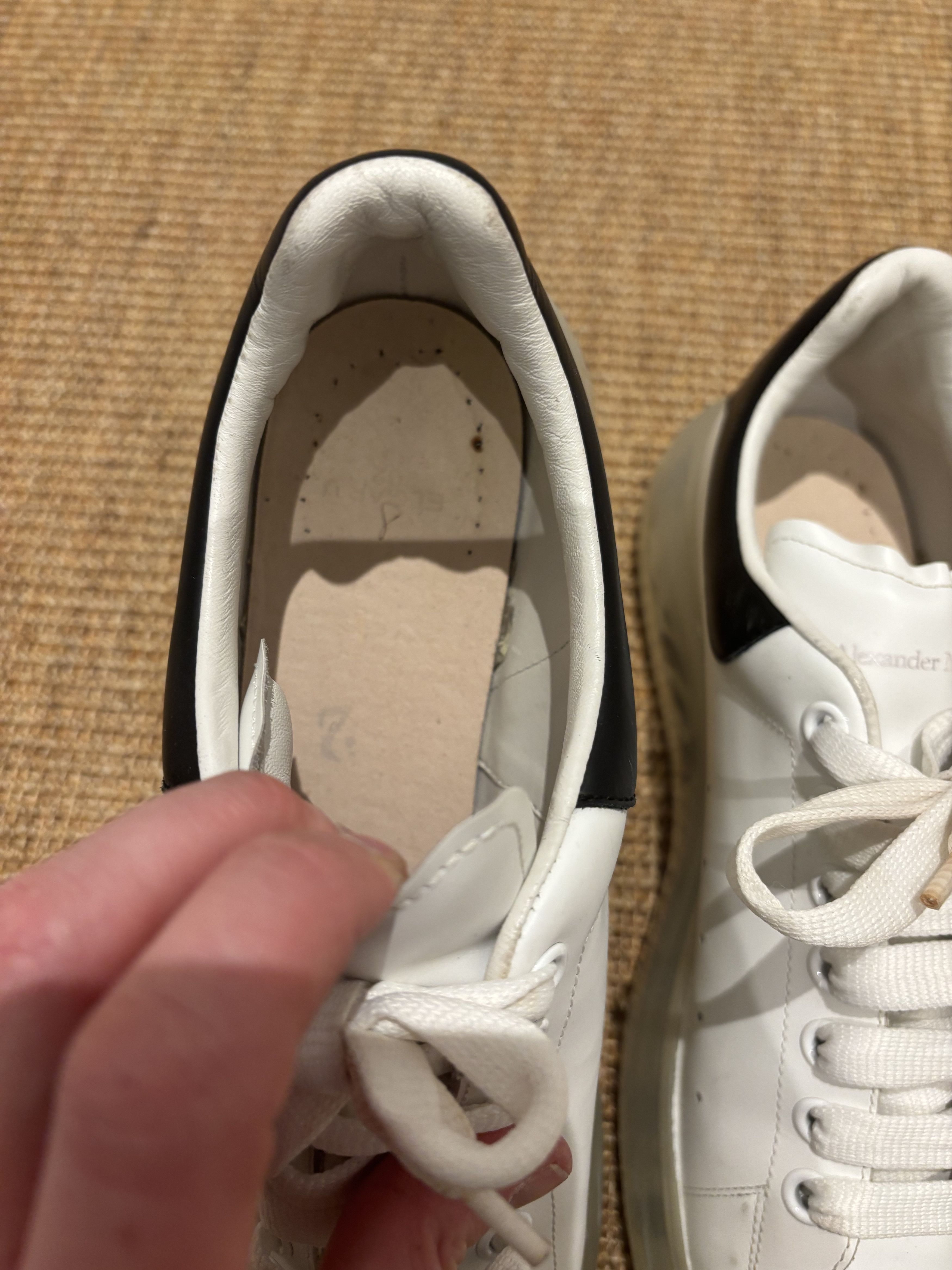 Alexander McQueen Basket de luxe Alexander McQueen oversize blanc et bleu Size US 10.5 / EU 43-44 - 15 Thumbnail
