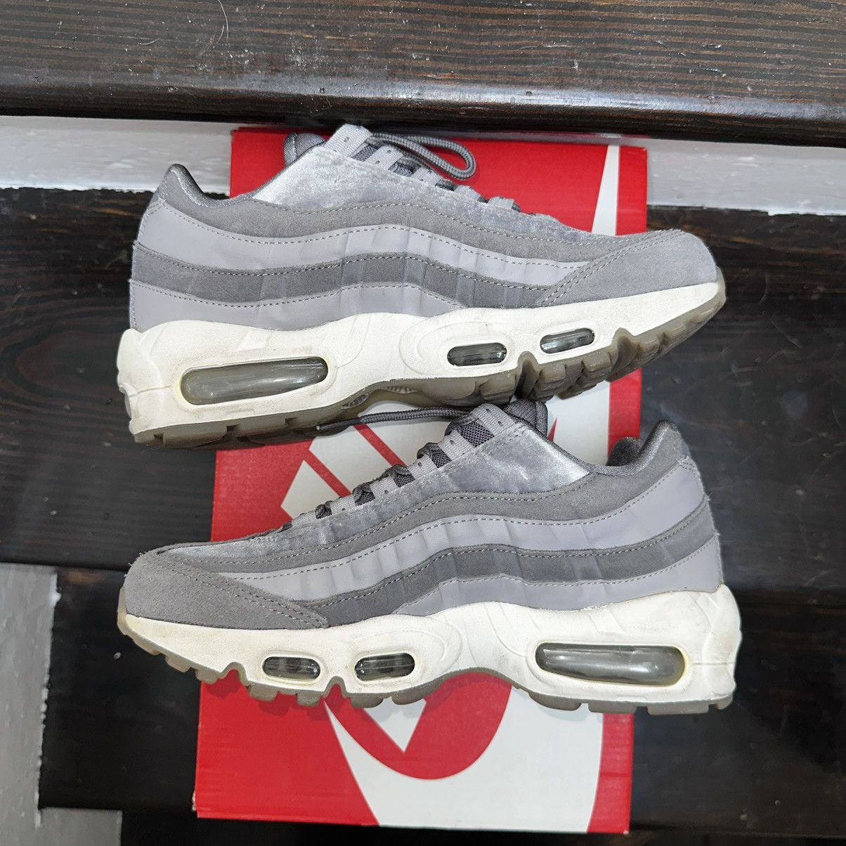 Nike Nike Wmns Air Max 95 LX Gunsmoke Grey Gray W 6.5 Size US 6.5 / IT 36.5 - 3 Thumbnail