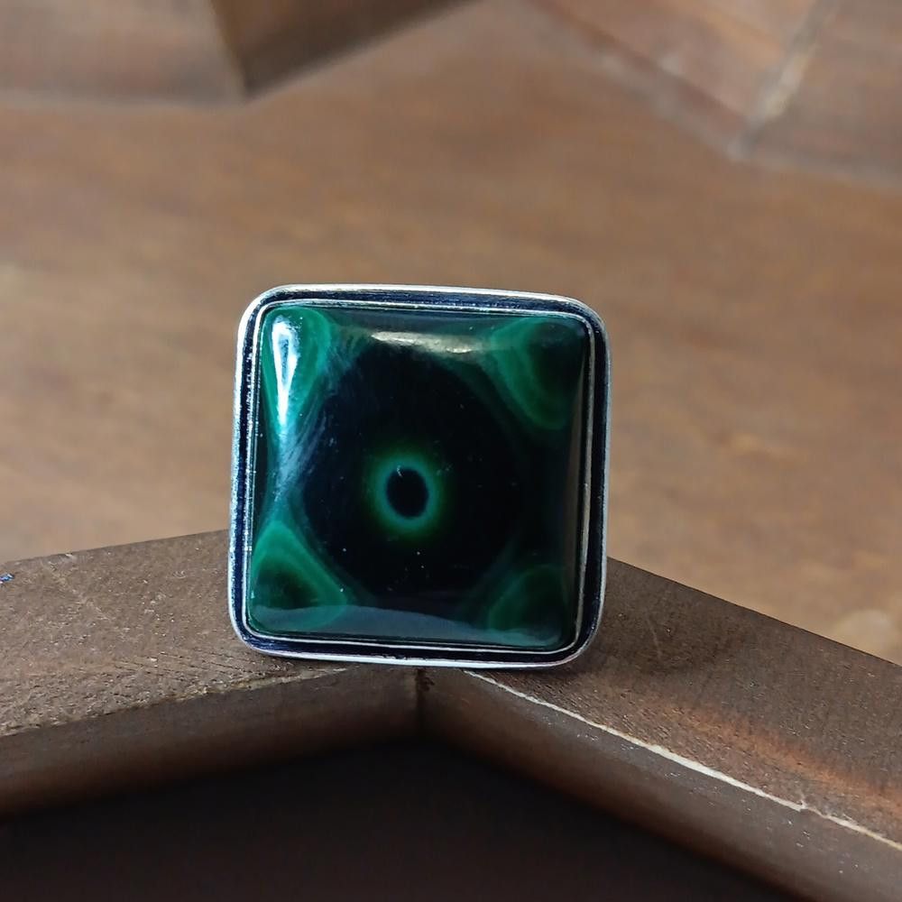 Designer Malachite gemstone ring, sz 8.5 Size ONE SIZE - 1 Thumbnail
