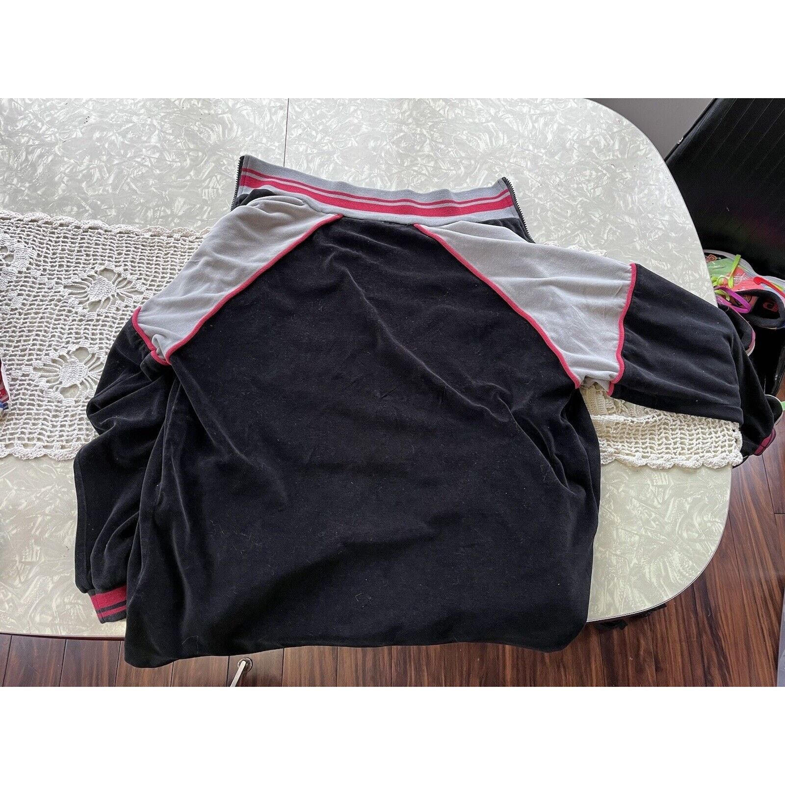 Sean John Vintage Sean John Black, Gray, Red Velour Track Jacket sz L Size US L / EU 52-54 / 3 - 4 Thumbnail