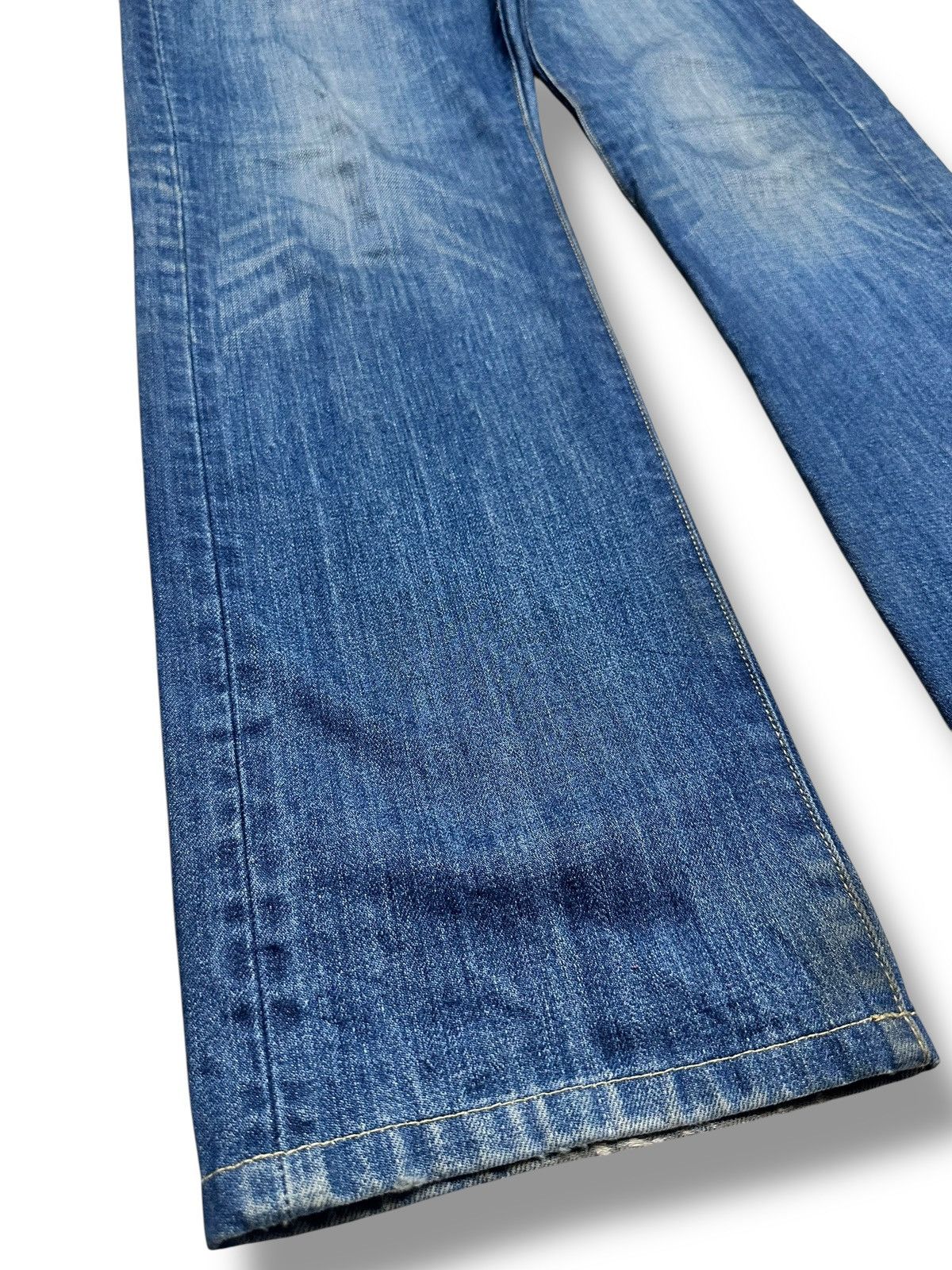 Uniqlo Uniqlo Regular Fit Denim Light fading and Wear Looks Size US 34 / EU 50 - 11 Thumbnail