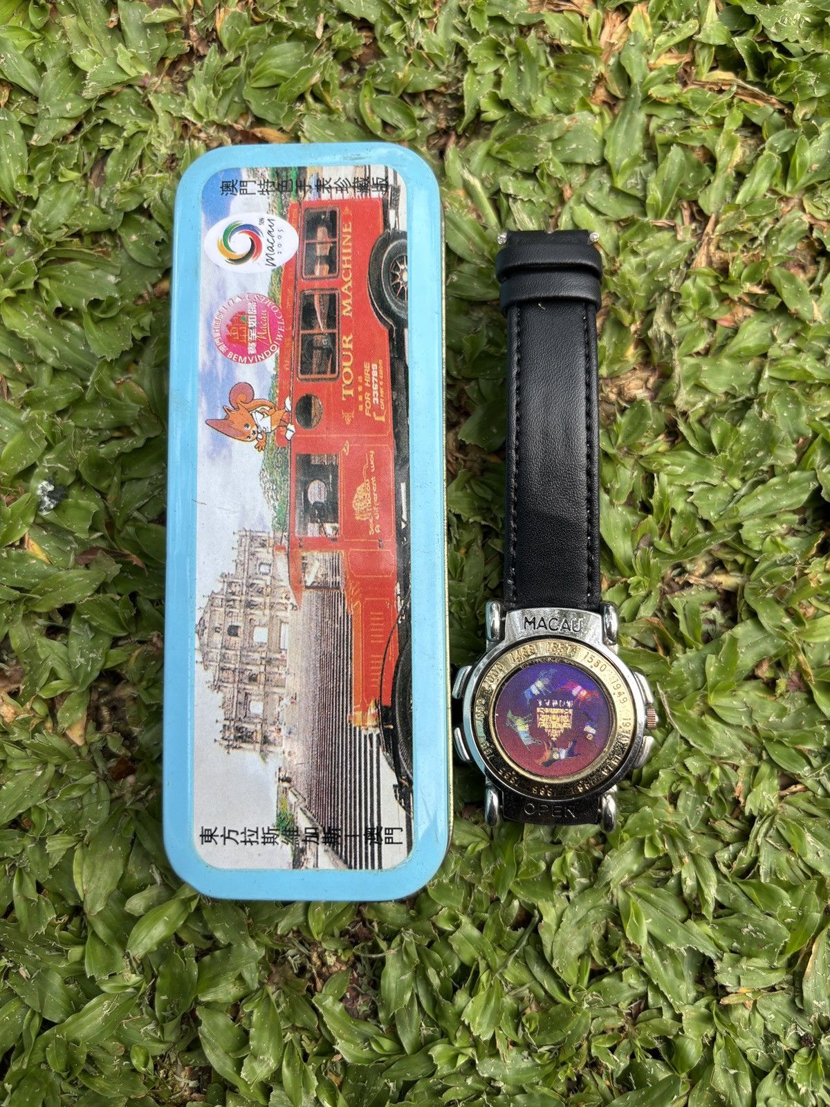 MACAU DICE FLIP WATCH INCLUDE BOX