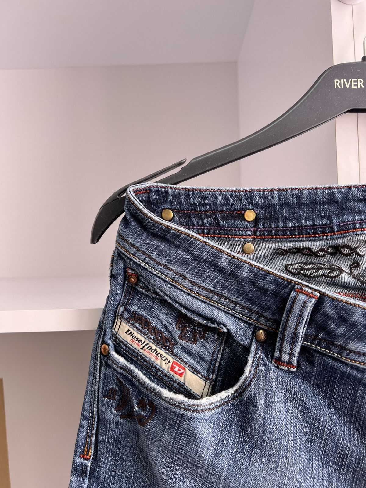 Designer × Diesel × Vintage RARE Y2K Criminal Bandit Embroidered Tattoo Denim Jeans Size US 32 / EU 48 - 8 Thumbnail