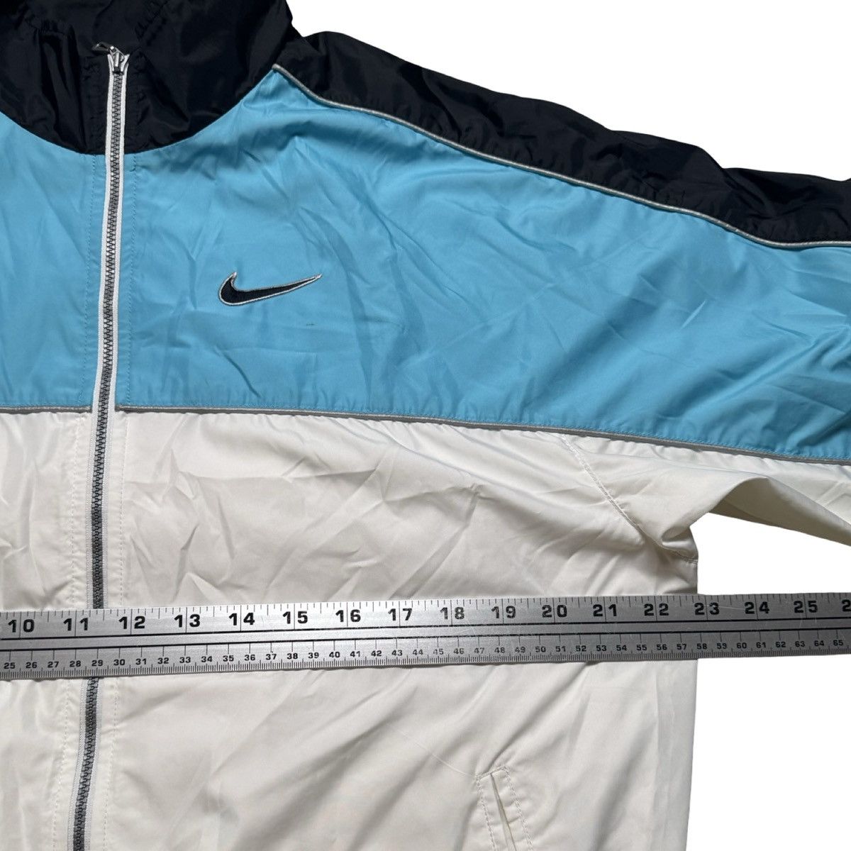 Nike Vintage Nike Windbreaker Jacket Women’s Size Medium Full 90s Size M / US 6-8 / IT 42-44 - 4 Thumbnail