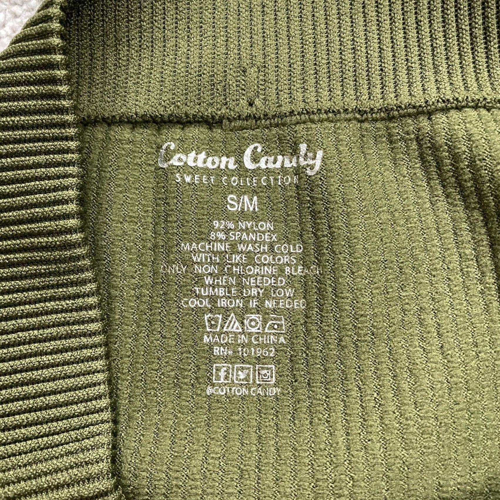 Vintage Cotton Candy Compression Cycling Shorts Women Juniors S/M Green Knit Active 22x10 90s Designer Athleisure Mens Womens? Size 28" / US 6 / IT 42 - 3 Thumbnail