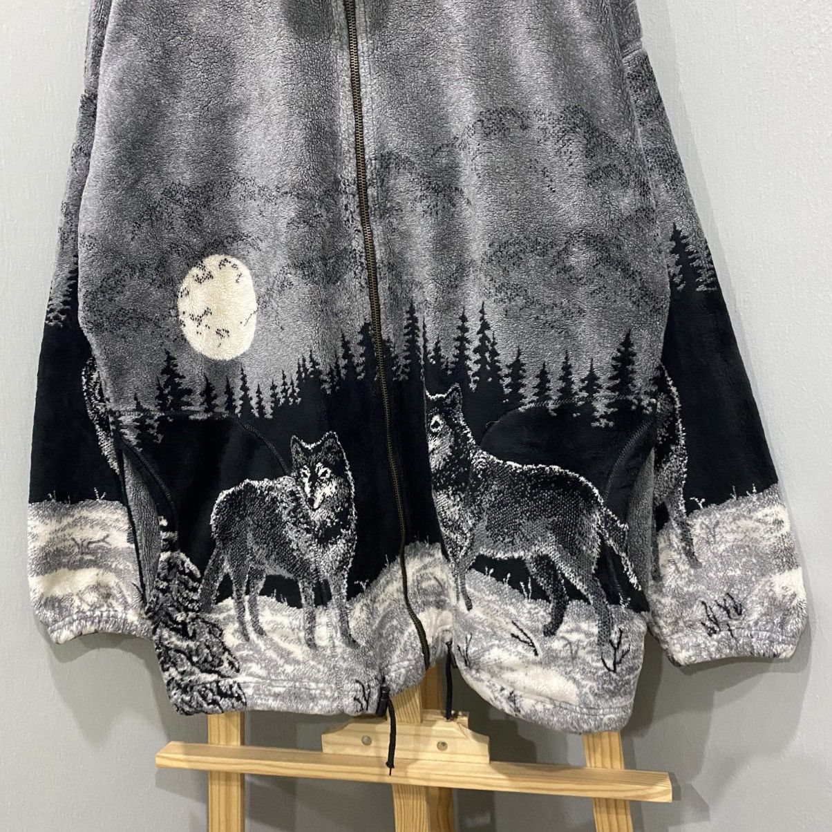 Vintage Vintage EzzeWear Wolf Full Print Fleece Jacket Gorpcore Grey Size US M / EU 48-50 / 2 - 4 Thumbnail