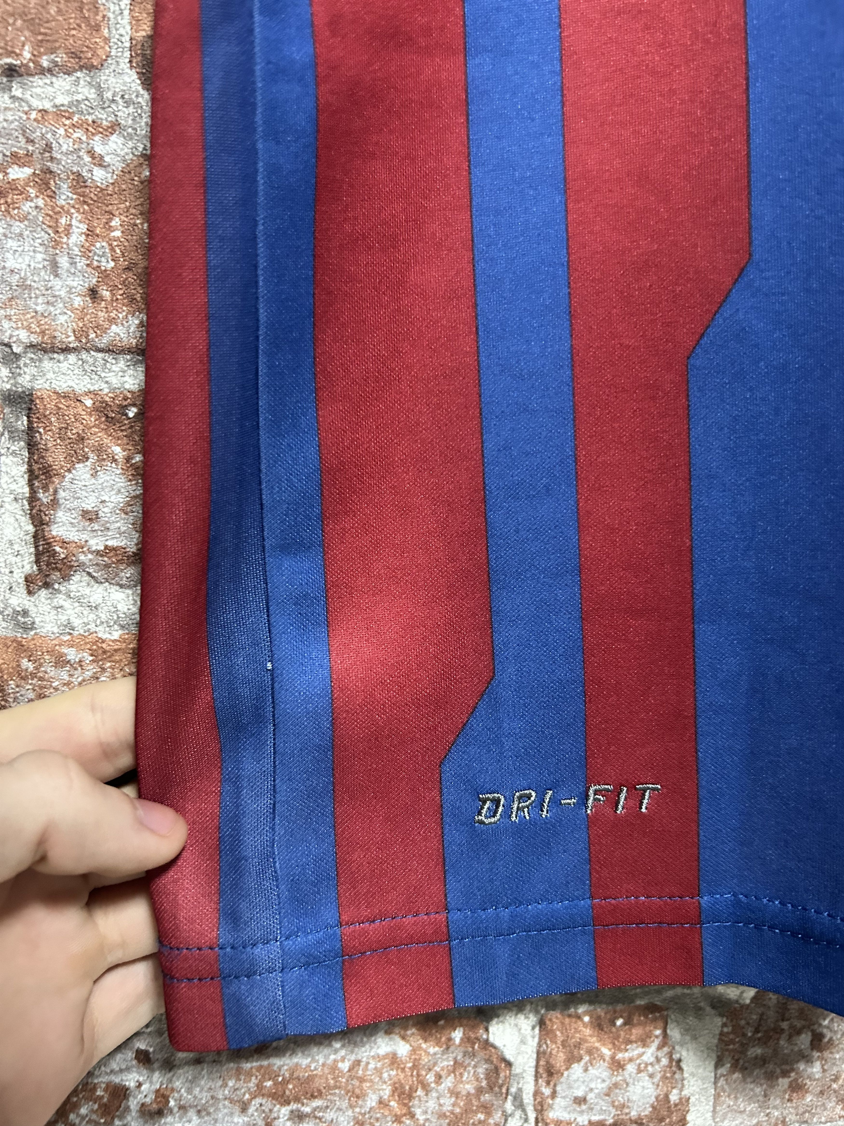 Nike Barcelona 2011 2012 Home Football Nike Joshua 419879-486 Size US S / EU 44-46 / 1 - 6 Thumbnail