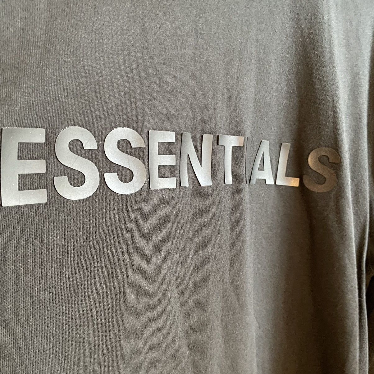 Essentials × Fear of God Essentials fear of god size Small long sleeve tshirt in grey Size US S / EU 44-46 / 1 - 3 Thumbnail