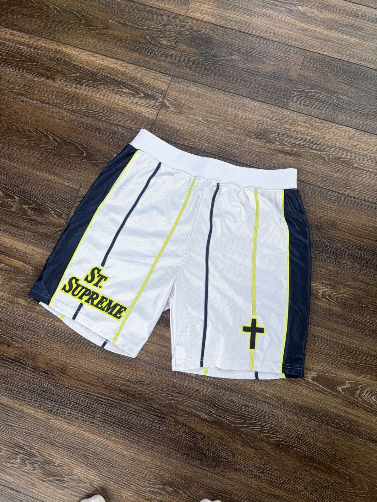 Supreme Supreme Side Pocket Basketball Shorts SS25 Black | Grailed