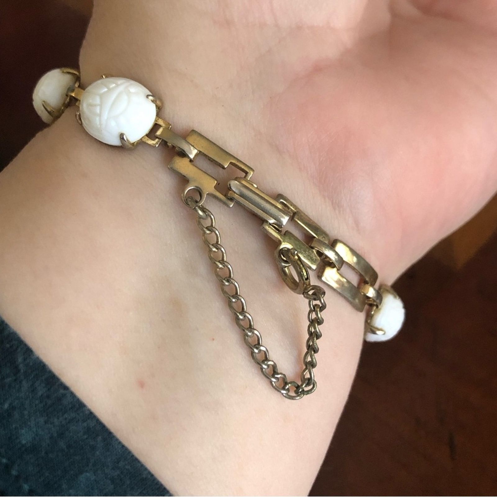 Vintage Vintage 40s-50s carved opal scarab gold bracelet Size ONE SIZE - 3 Thumbnail