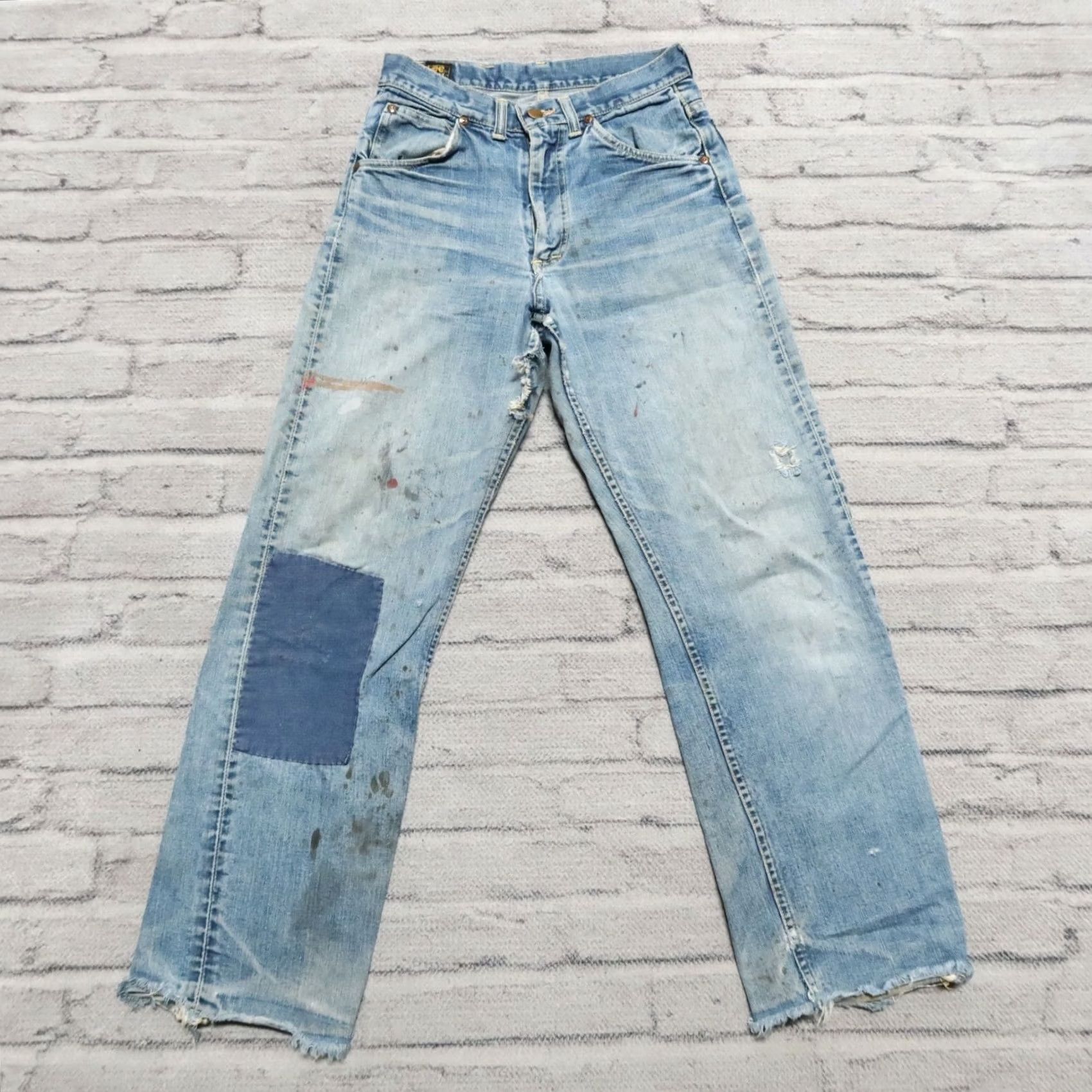 Lee VINTAGE Lee Riders Jeans Mens Denim Stonewash Light Wash Sanforized Distressed Selvedge 27x29 Closure Zip 8" Opening Size US 27 - 2 Thumbnail
