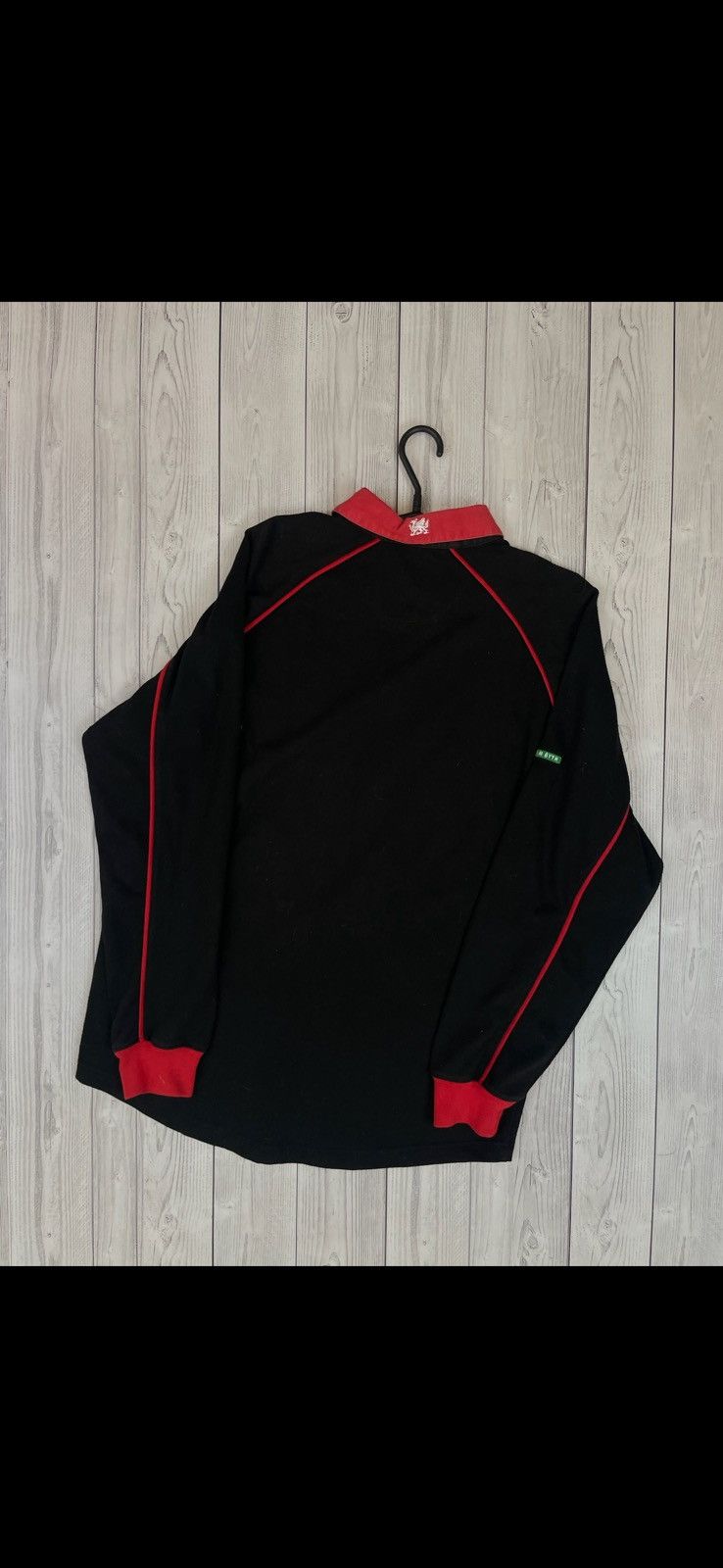 Reebok Vintage reebok Wales rugby jersey size M black logo Size US M / EU 48-50 / 2 - 5 Thumbnail