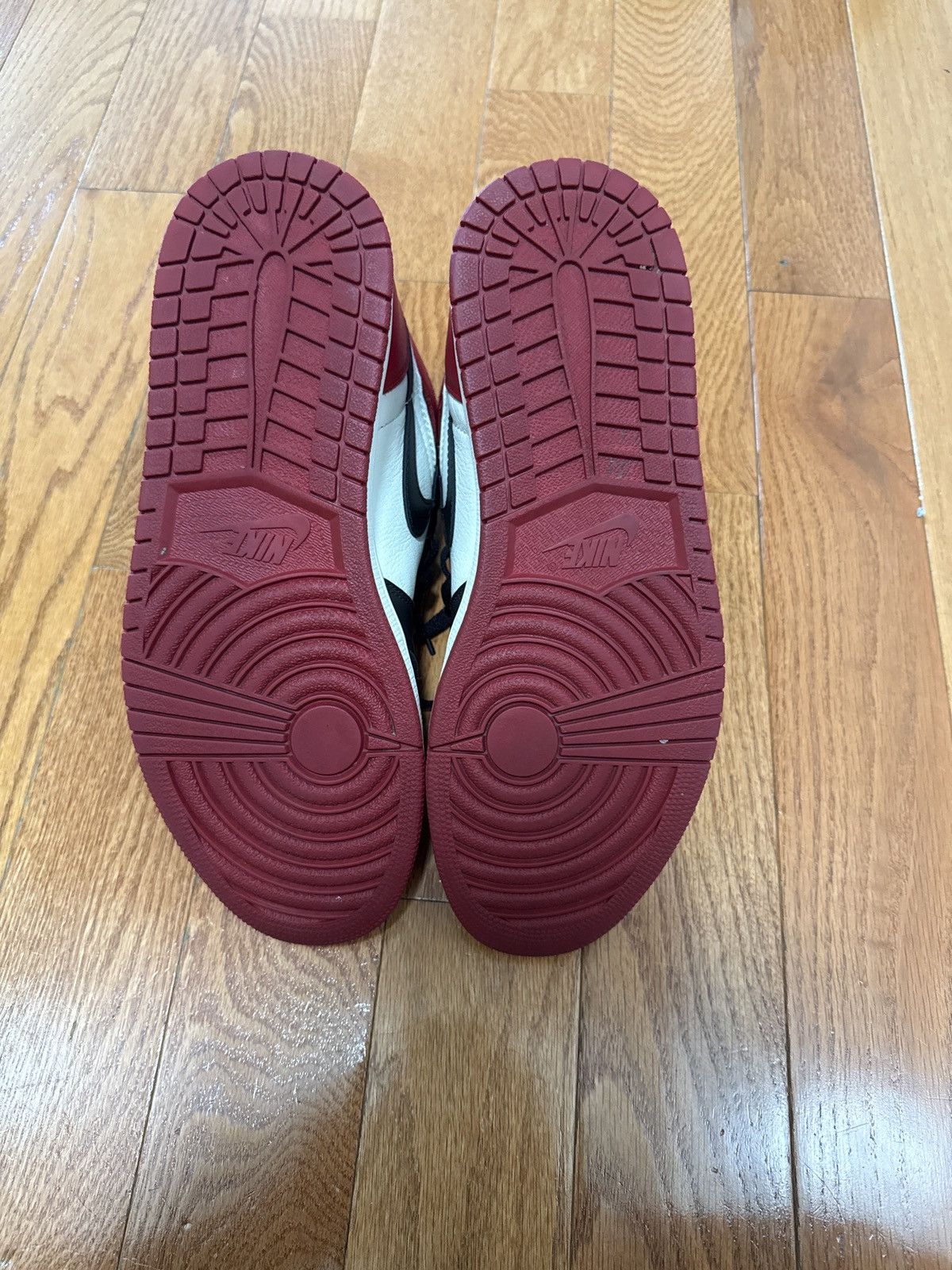 Jordan Brand Jordan 1 Bred Toe Size US 9.5 / EU 42-43 - 4 Thumbnail