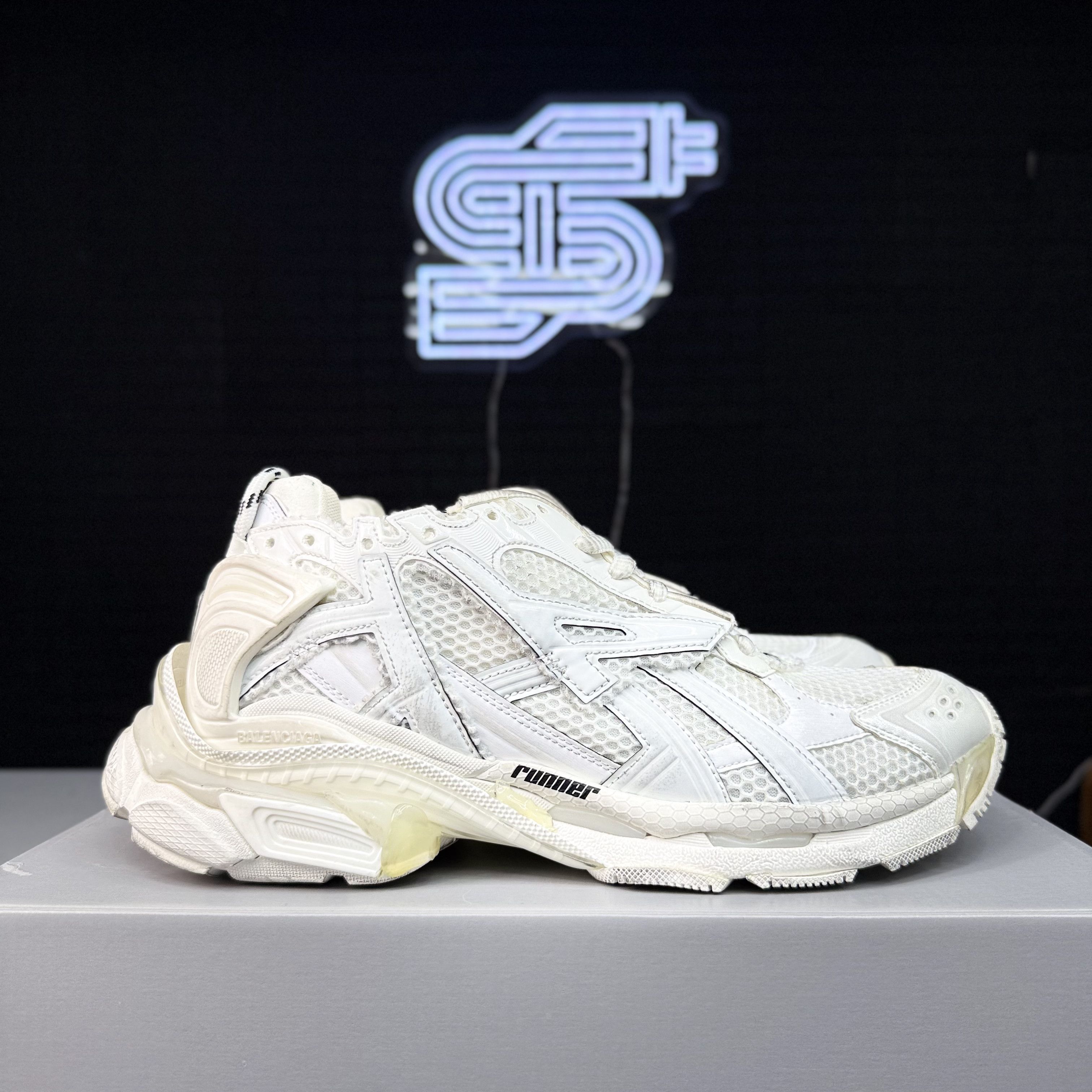 Balenciaga Balenciaga Runner White/White Size US 13 / EU 46 - 2 Thumbnail