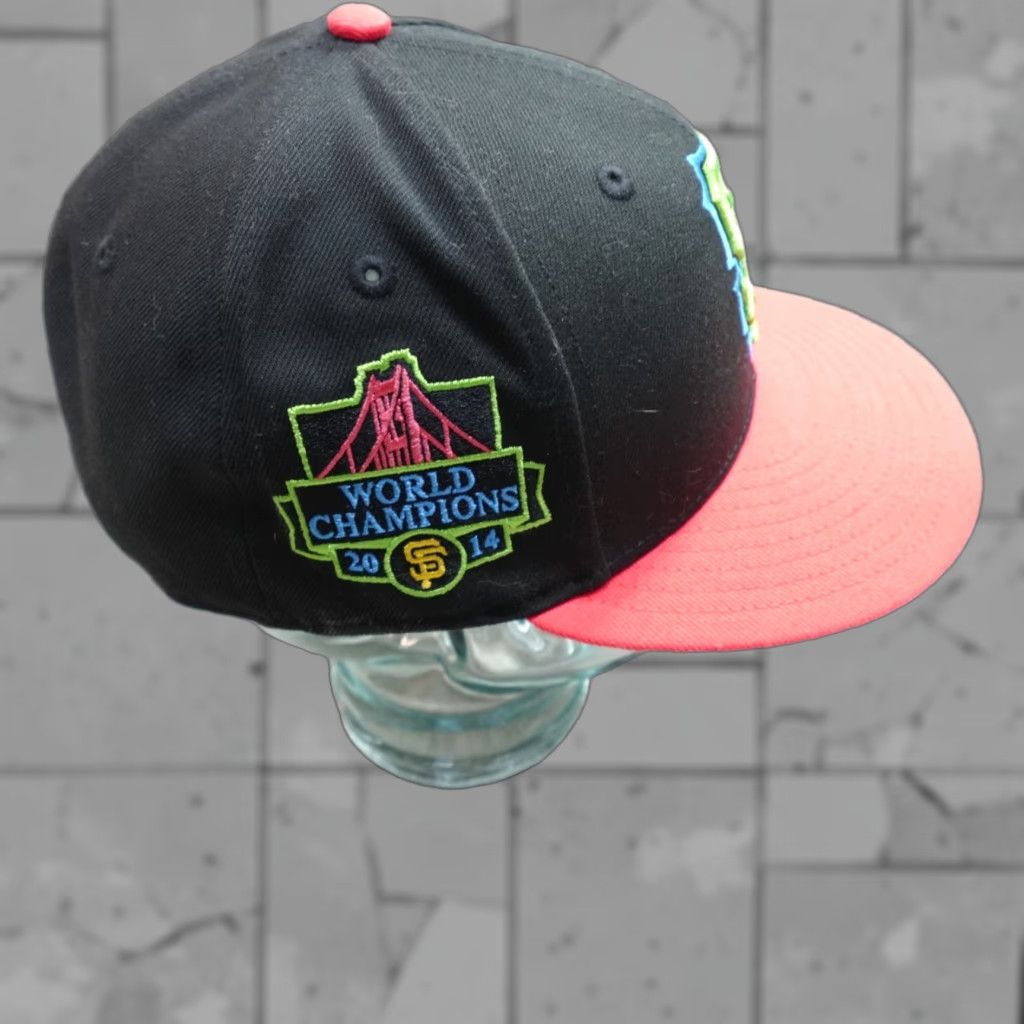 New Era VINTAGE New Era San Francisco Giants Hat 7 1/2 Fitted Black World Champions Embroidered Mens Baseball Cap Size ONE SIZE - 1 Thumbnail