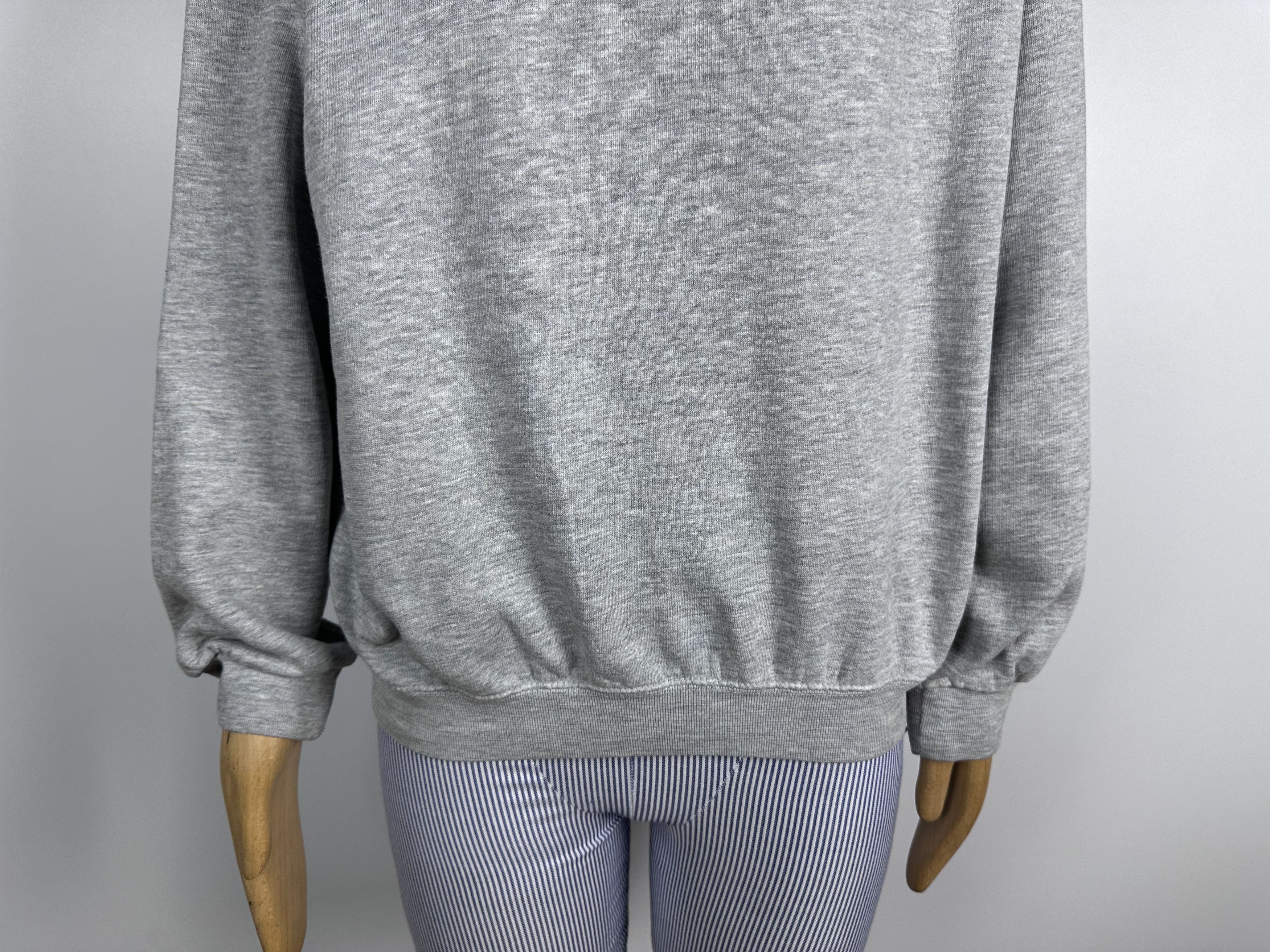 Nike × Vintage Vintage Nike Swoosh Big Logo Sweatshirt Grey Womens Size M Size M / US 6-8 / IT 42-44 - 4 Thumbnail