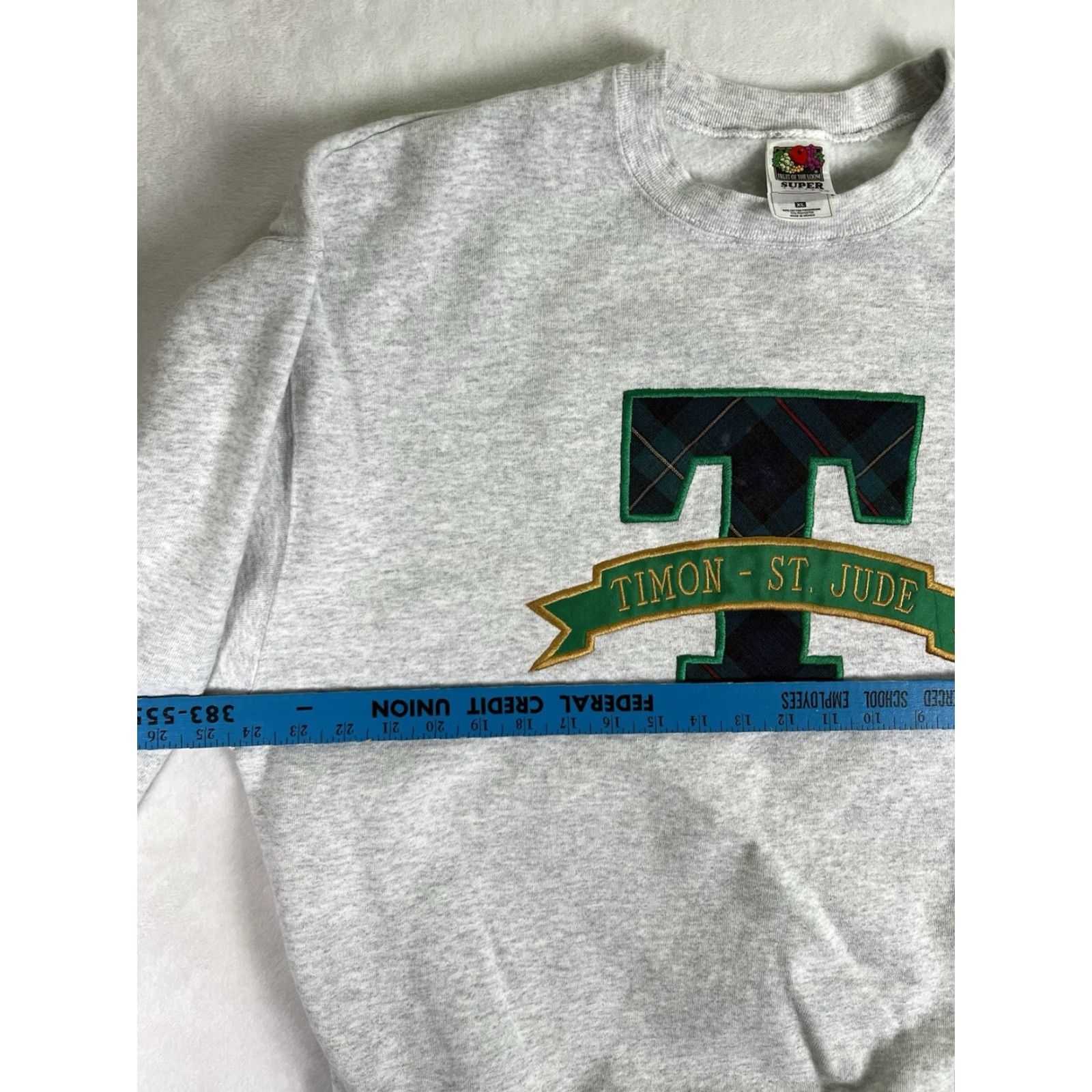 Fruit Of The Loom VINTAGE Bishop Timon St Jude High School Sweatshirt XL Gray Cotton Blend Embroidered 90s School Men Sweatshirt Size US XL / EU 56 / 4 - 5 Thumbnail