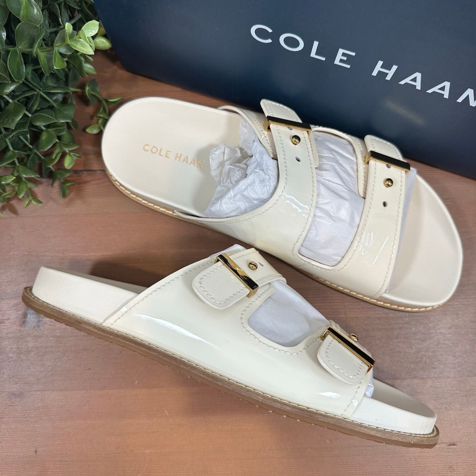 Cole Haan Cole Haan Marisol Footbed Sandals Ivory Patent Leather 6 Size US 6 / IT 36 - 3 Thumbnail
