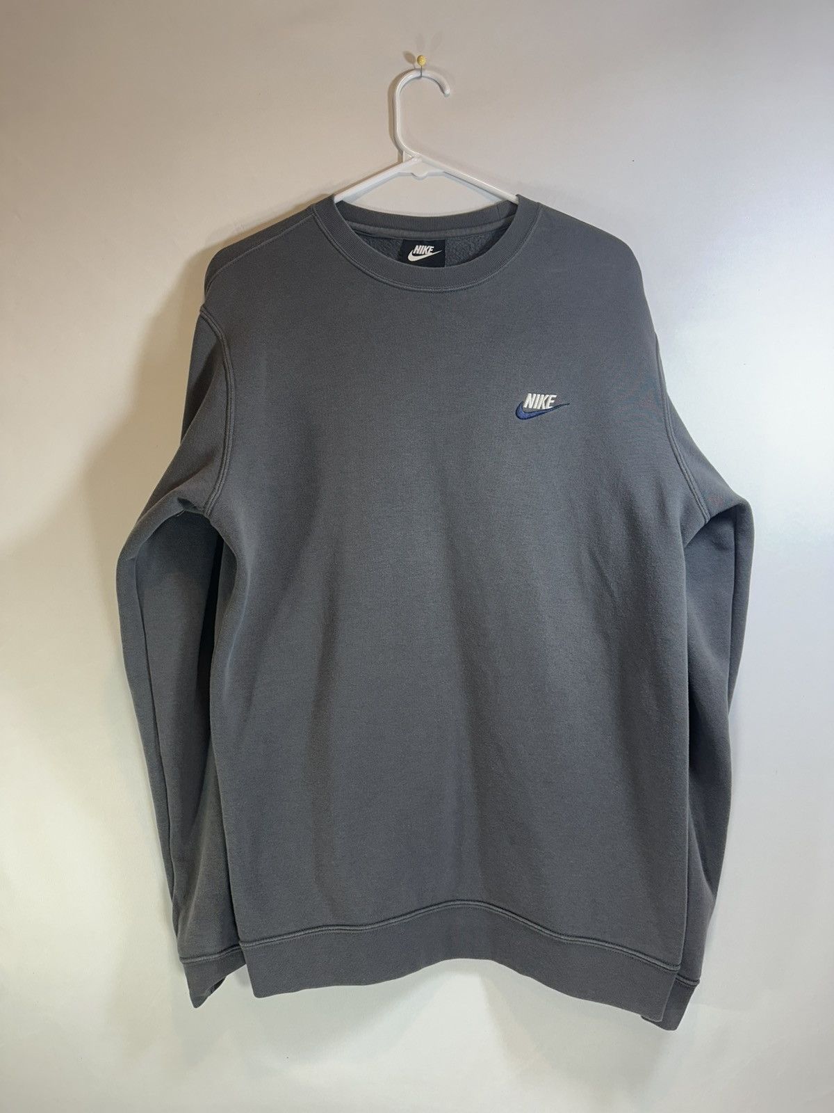 Nike Nike Sportswear Grey Pullover Crewneck Sweatshirt Medium Size US M / EU 48-50 / 2 - 1 Thumbnail