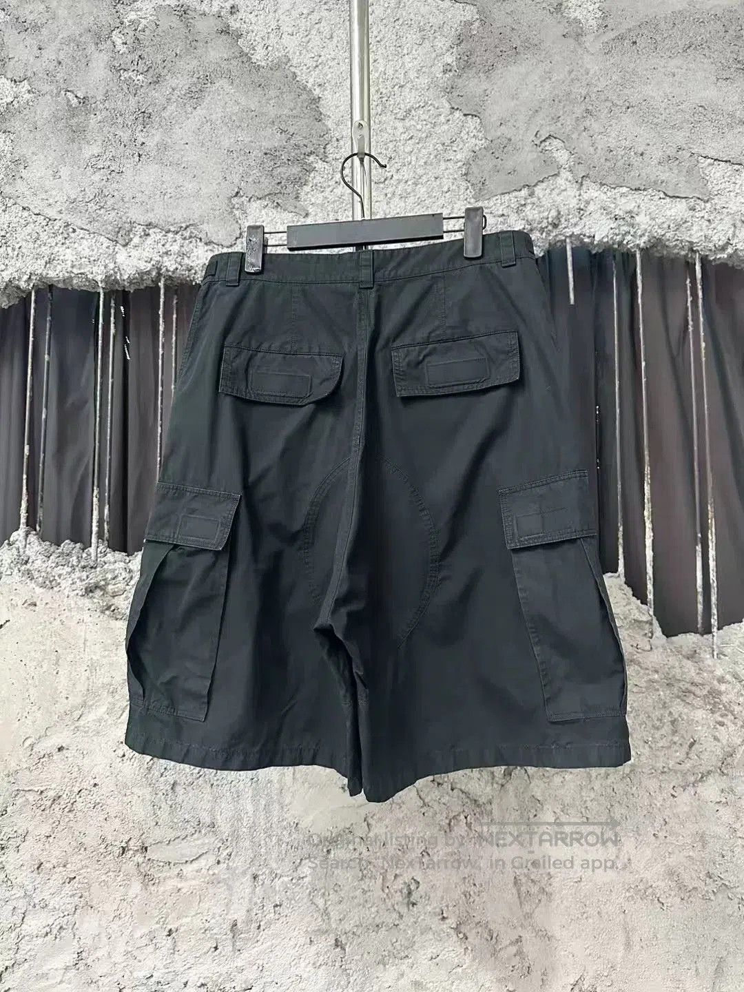 Balenciaga Balenciaga PullUp Cargo Shorts XS. Size US 26 / EU 42 - 2 Thumbnail