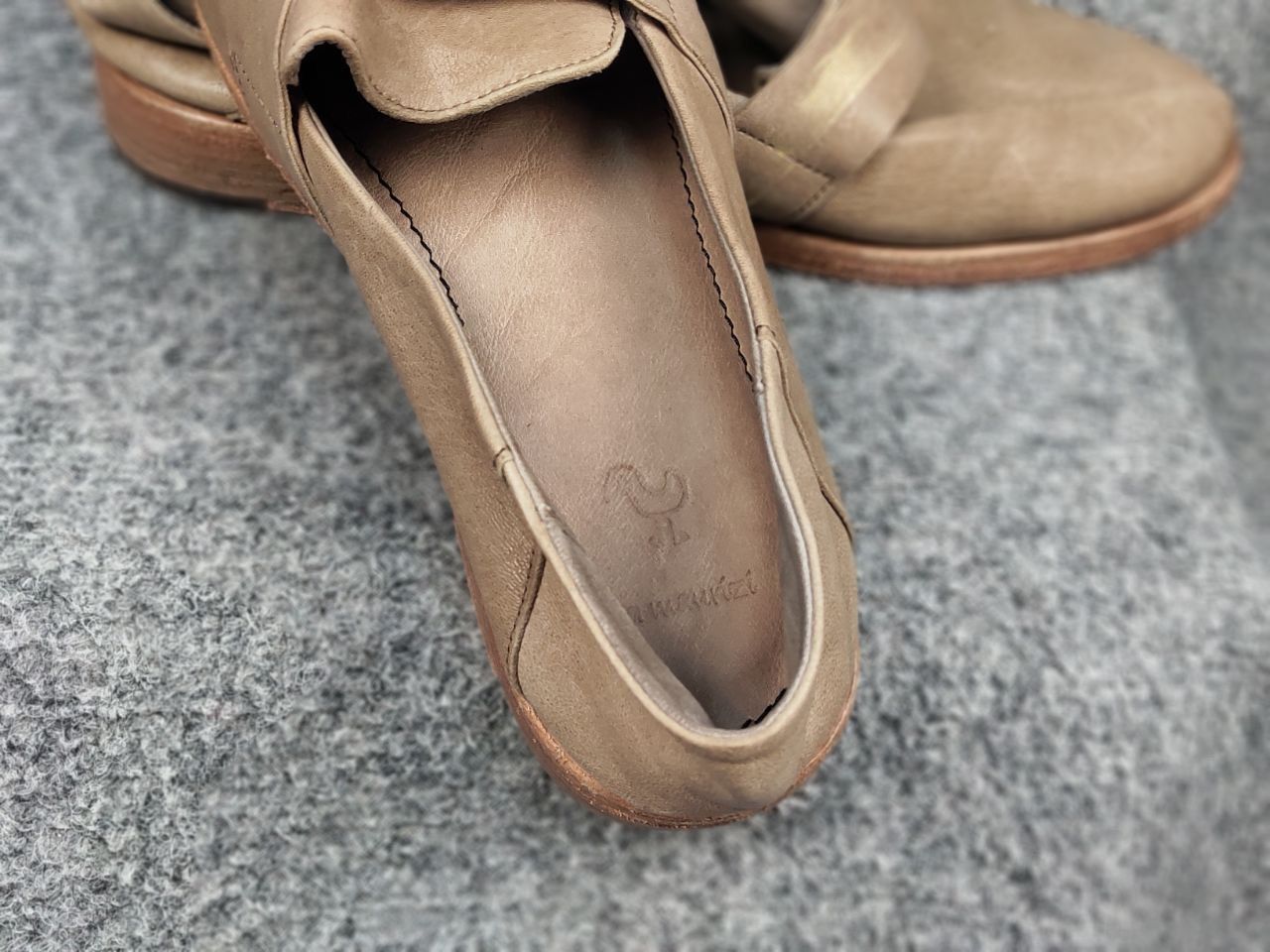 Elia Maurizi Elia Maurizi Design Premium leather beige Loafers Size US 7.5 / IT 37.5 - 13 Thumbnail