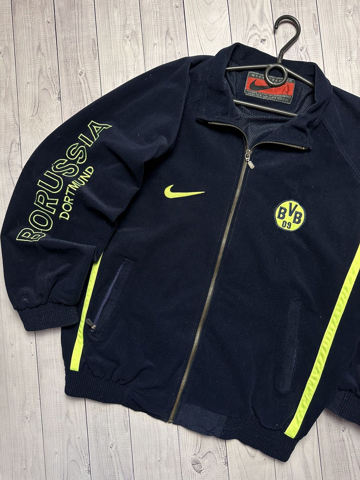 Nike × Vintage Vintage Nike Borussia Dortmund soccer tracksuit size M rare Size US M / EU 48-50 / 2 - 3 Thumbnail