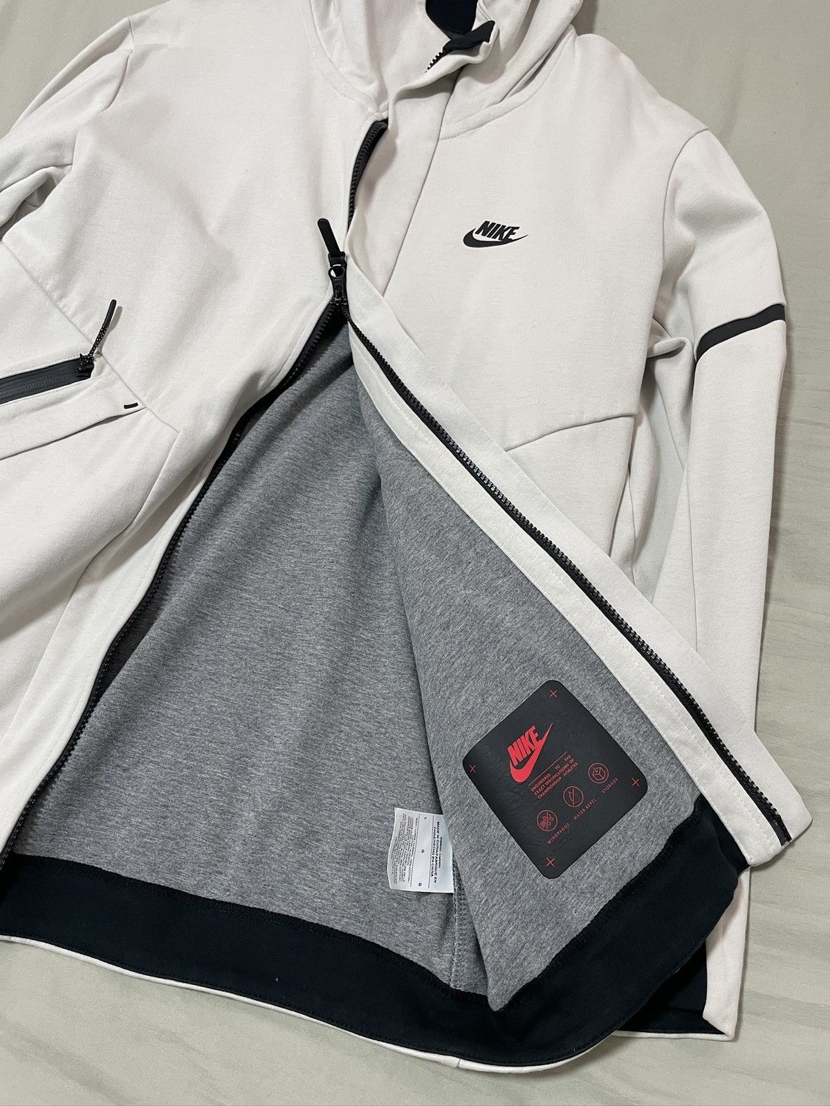 Nike Nike Weatherproof Tech Jacket – Cream Size US L / EU 52-54 / 3 - 2 Thumbnail