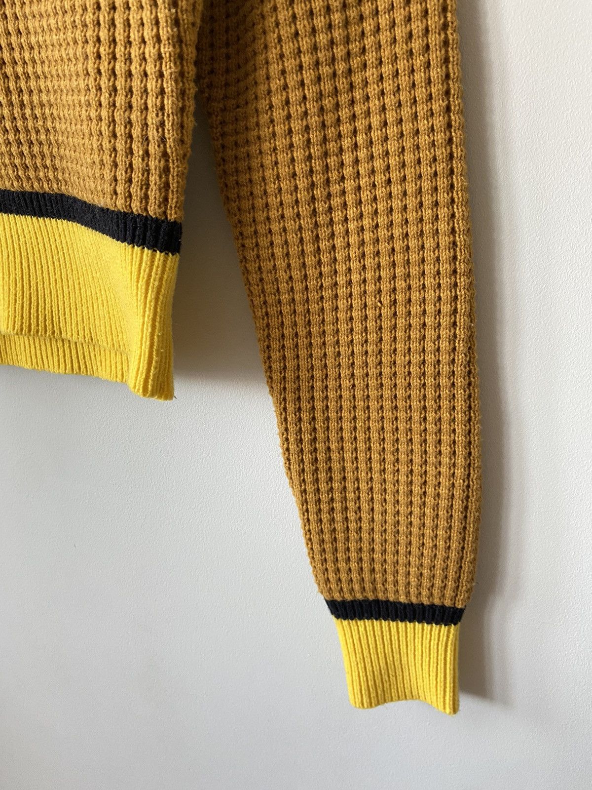 Marni Marni x Uniqlo v neck Knit sweater Size XS / US 0-2 / IT 36-38 - 7 Thumbnail