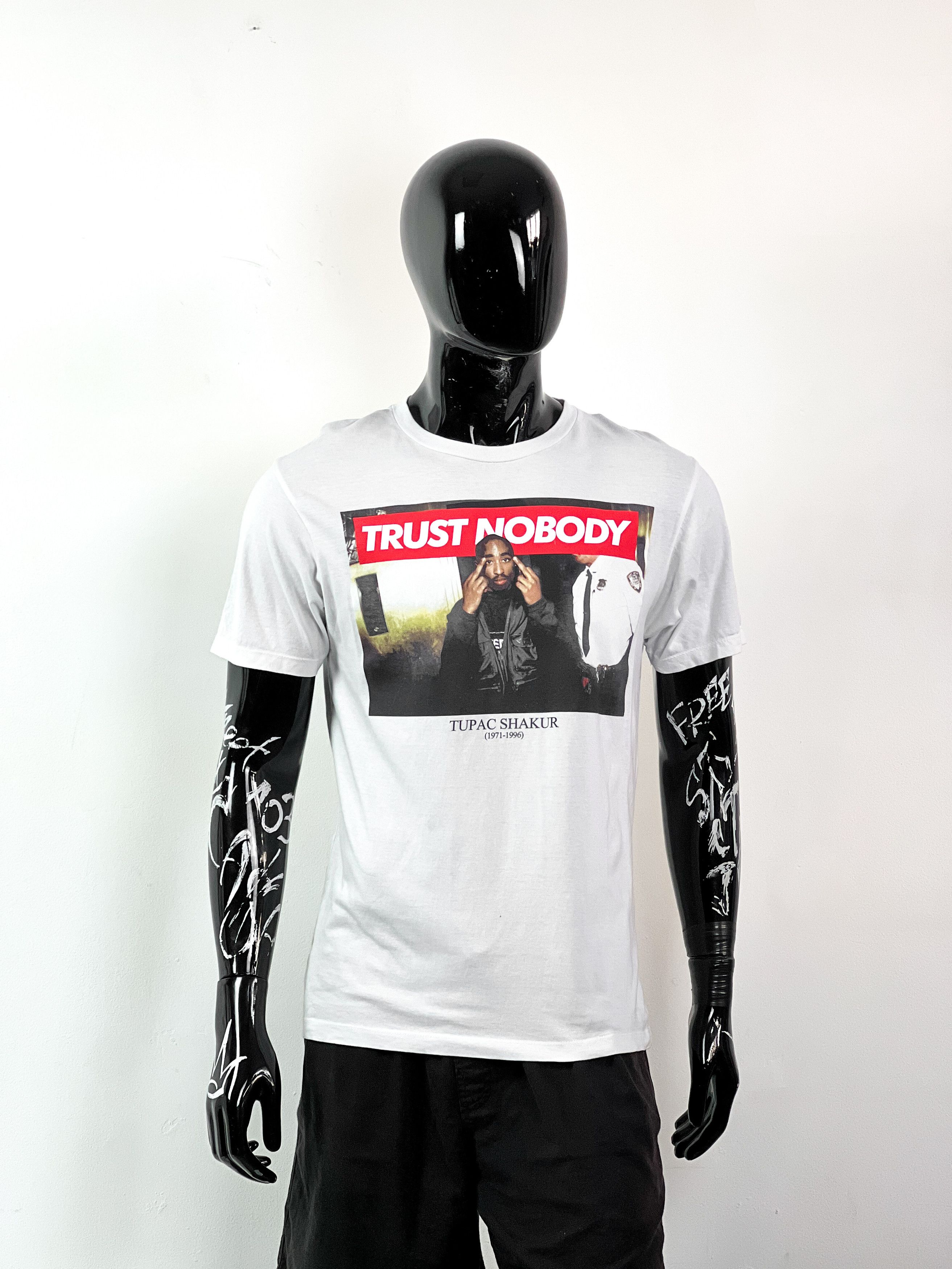 Rap Tees TuPac Merch 2014 t-shirt Size US L / EU 52-54 / 3 - 1 Thumbnail