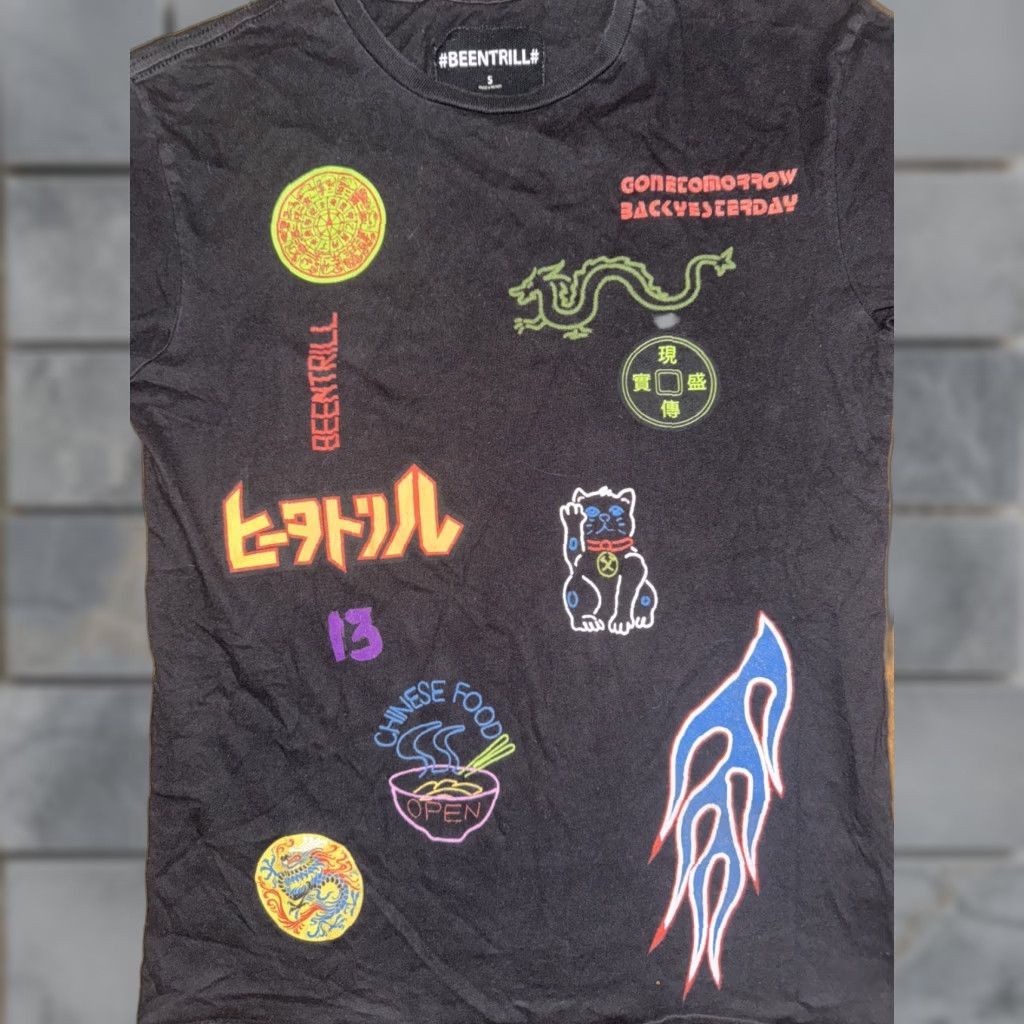 Been Trill VINTAGE Been Trill Graphic T-Shirt Black Men’s Small 19x26 Streetwear Y2K Flame Print Shirt Mens Small Black Graphic Tee Size US S / EU 44-46 / 1 - 1 Thumbnail
