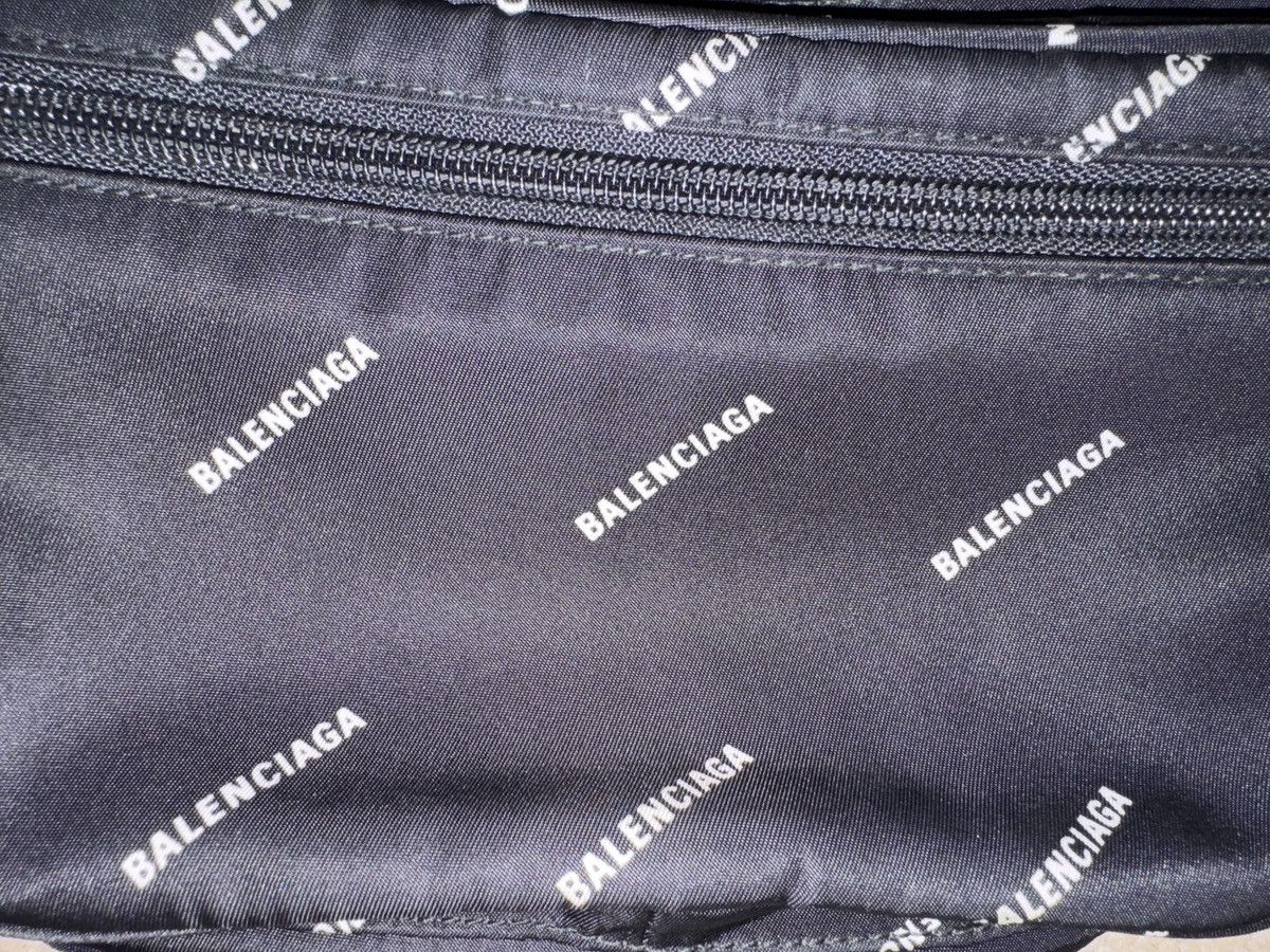 Balenciaga BALENCIAGA ALL OVER PRINT LOGO NYLON WAIST BAG Size ONE SIZE - 13 Thumbnail