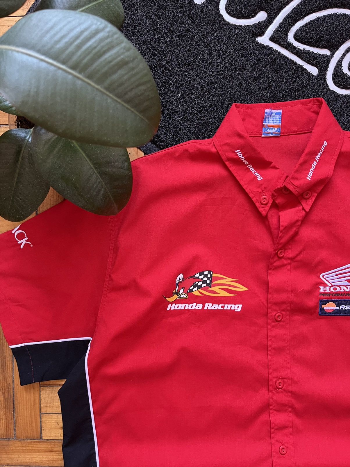 Ferrari × Vintage Vintage Honda Repsol F1 Moto Woody Woodpecker Racing Shirt Size US XL / EU 56 / 4 - 2 Thumbnail