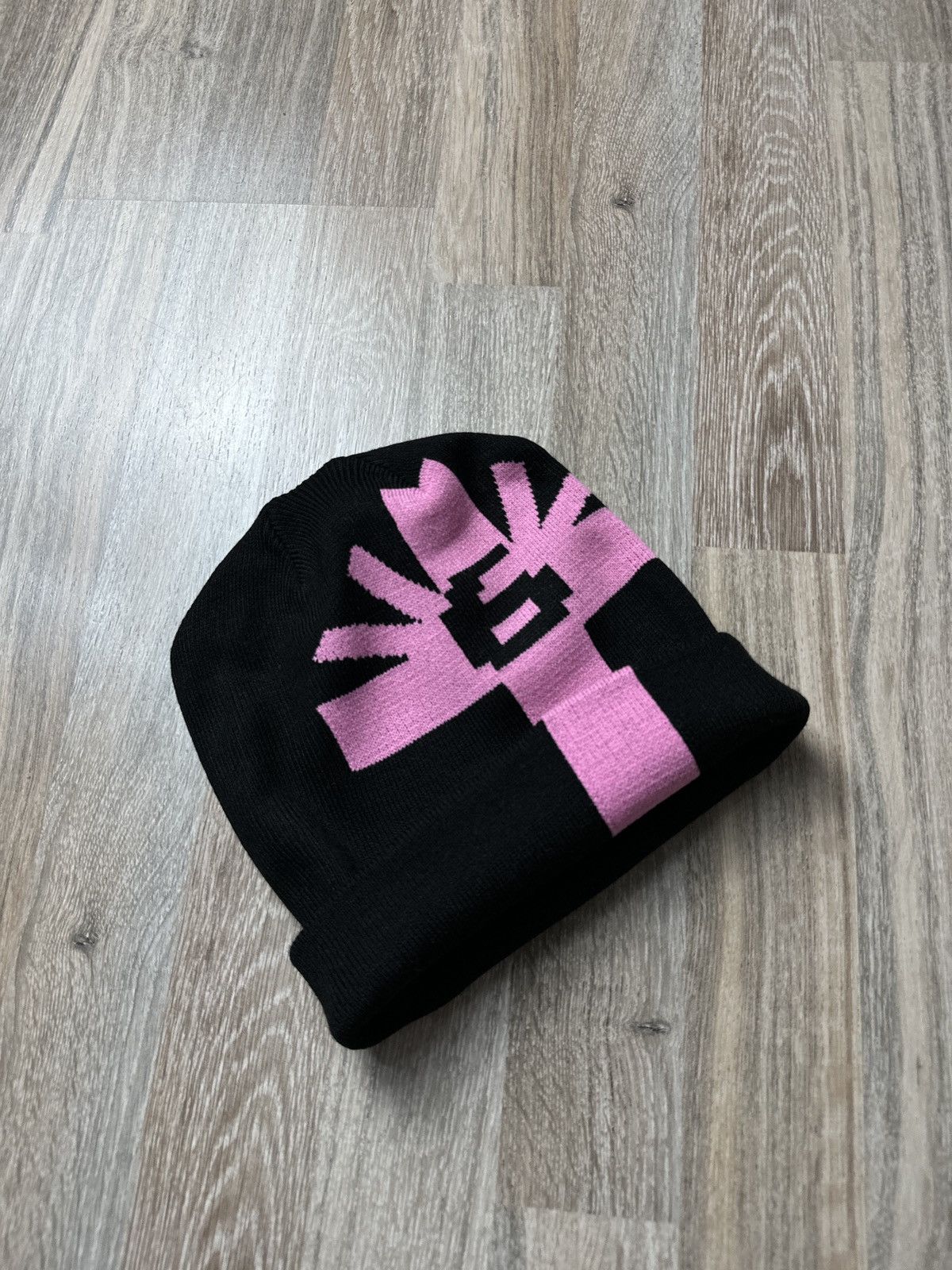 Vertabrae Verteable x 6pm Sixpm Beanie Cap Hat Size ONE SIZE - 3 Thumbnail